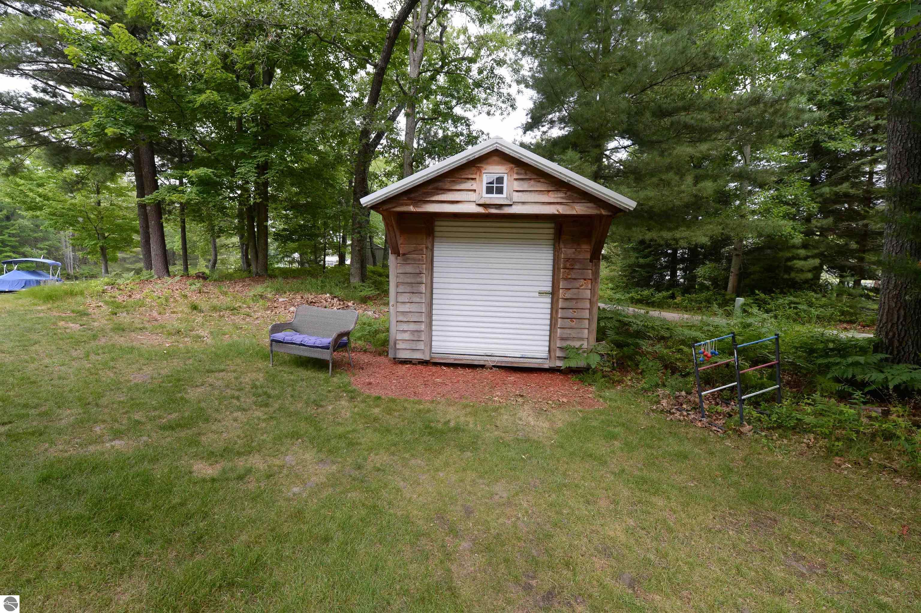 7021 Lakewood Drive, Oscoda, MI 48750 — Photo 12