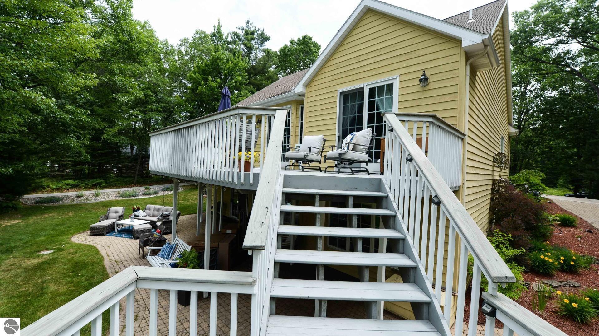 7021 Lakewood Drive, Oscoda, MI 48750 — Photo 20