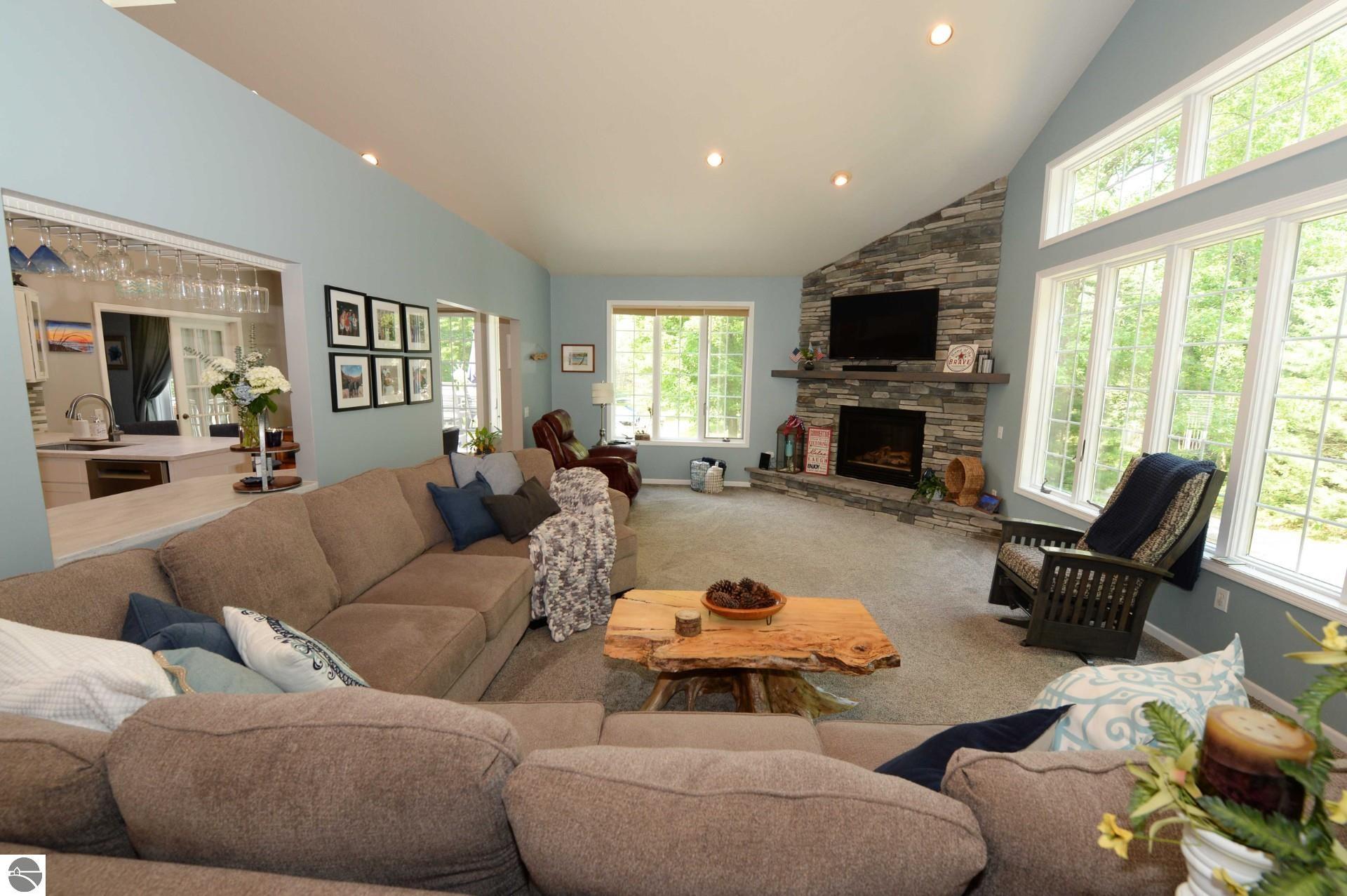 7021 Lakewood Drive, Oscoda, MI 48750 — Photo 39