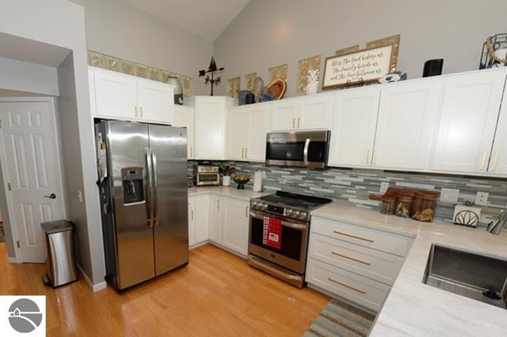7021 Lakewood Drive, Oscoda, MI 48750 — Photo 46