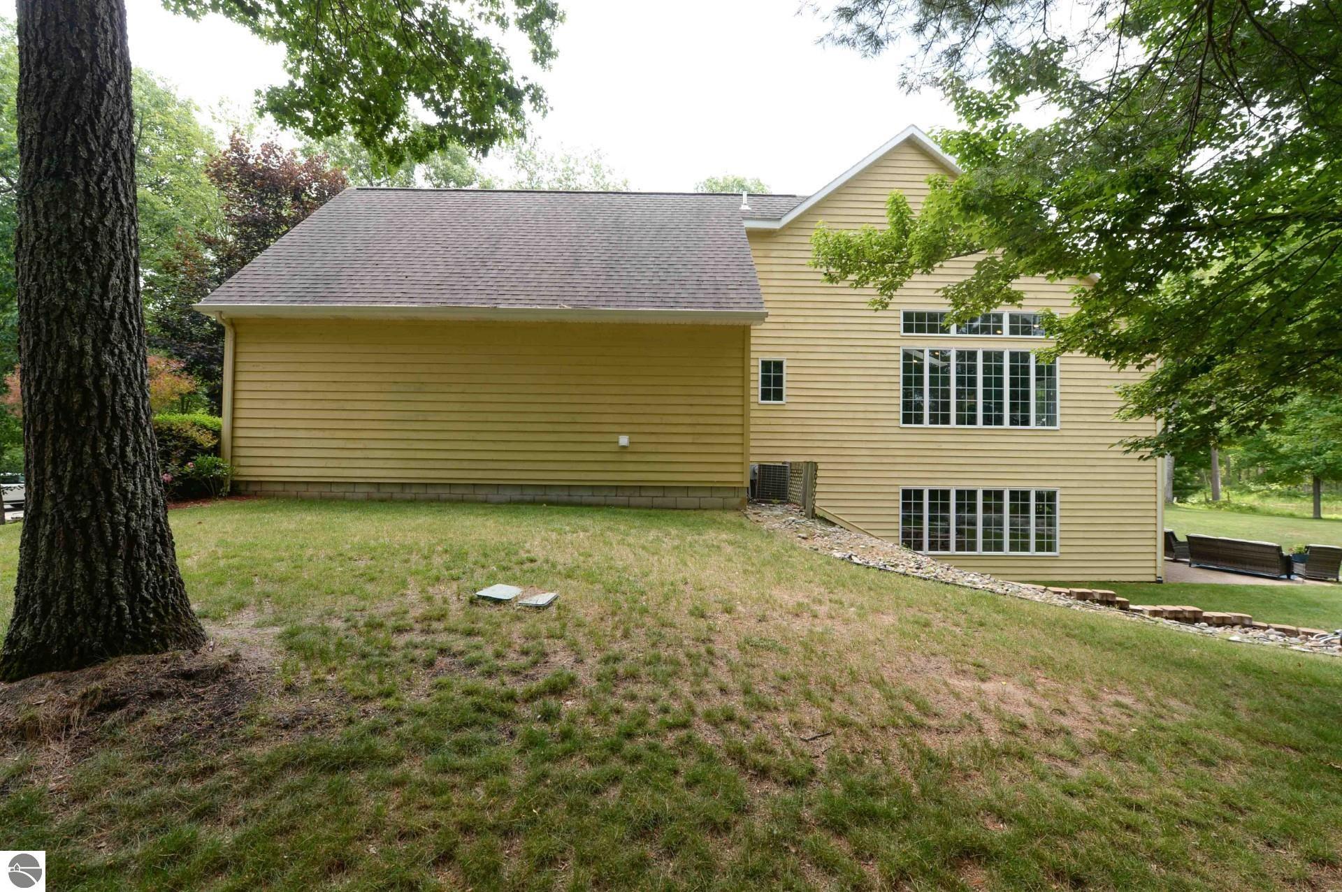 7021 Lakewood Drive, Oscoda, MI 48750 — Photo 10