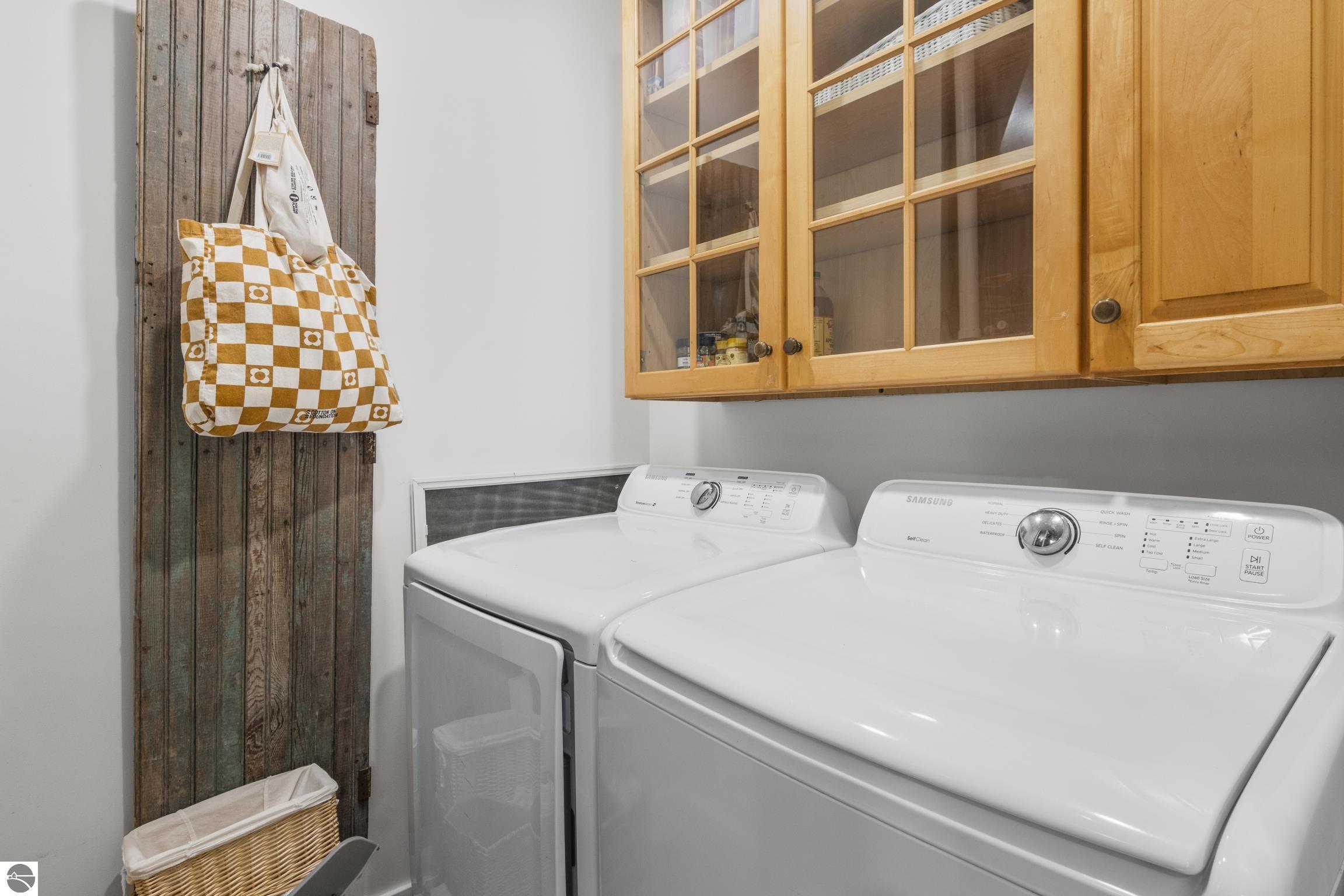 906 Livingston, Elk Rapids, MI 49629 — Photo 20