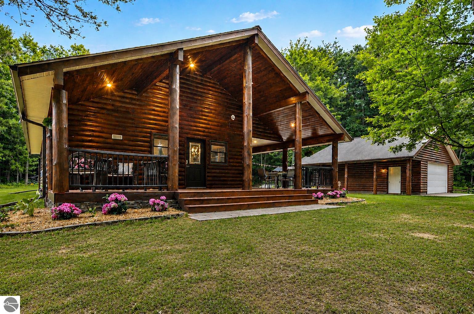 10694 N Mac Road, Irons, MI 49644