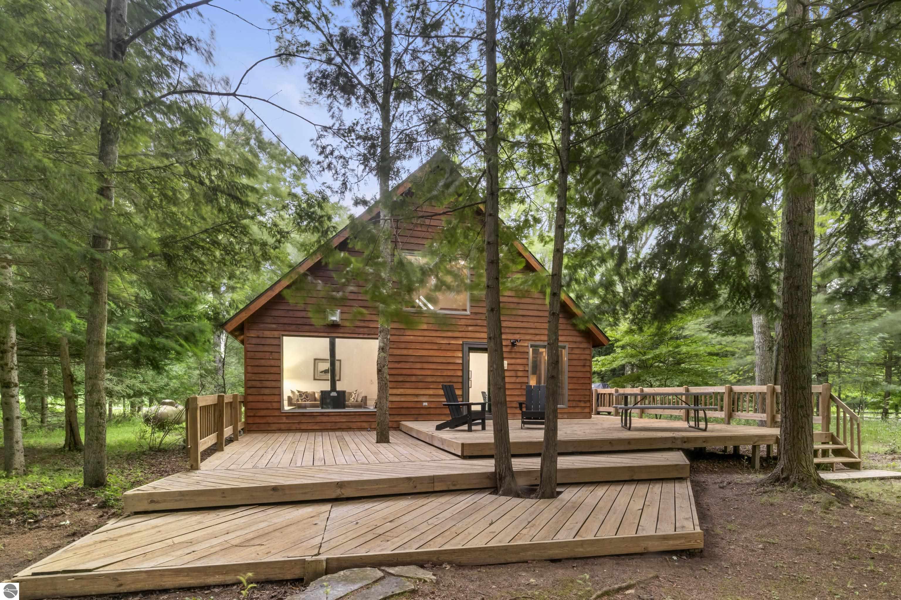 15620 Betsie River Drive, Thompsonville, MI 49683 — Photo 11