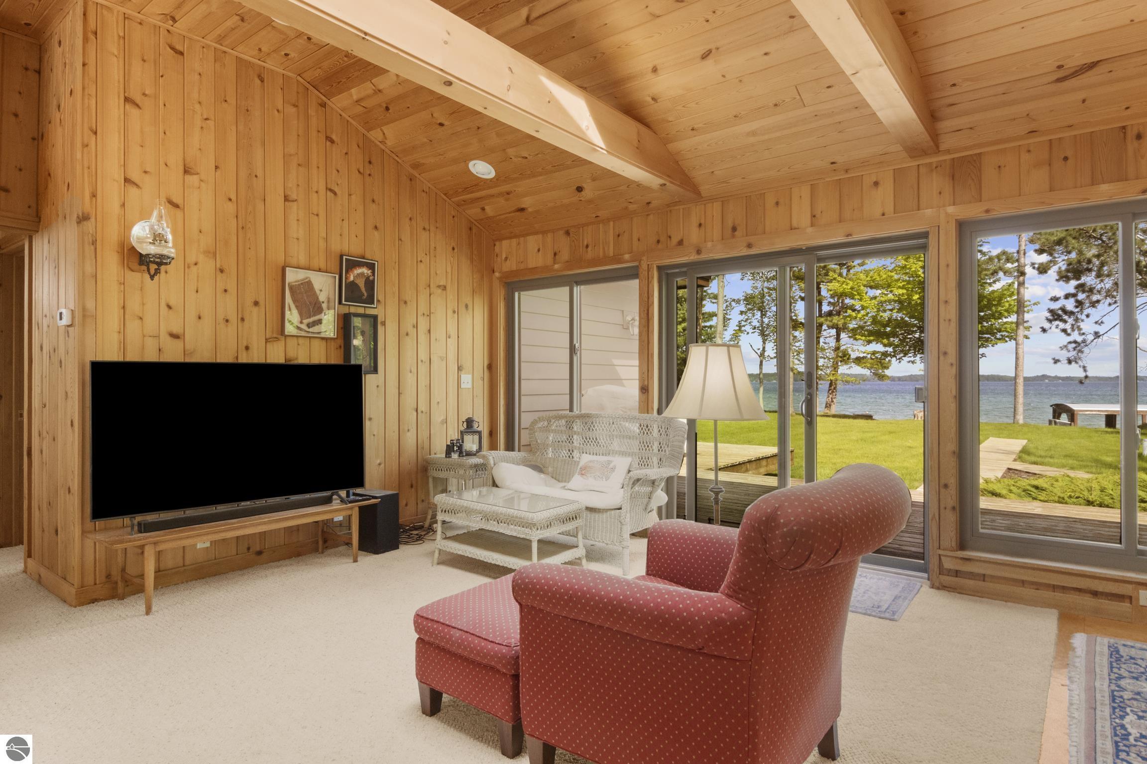 9421 Fairview Avenue, Williamsburg, MI 49690 — Photo 13