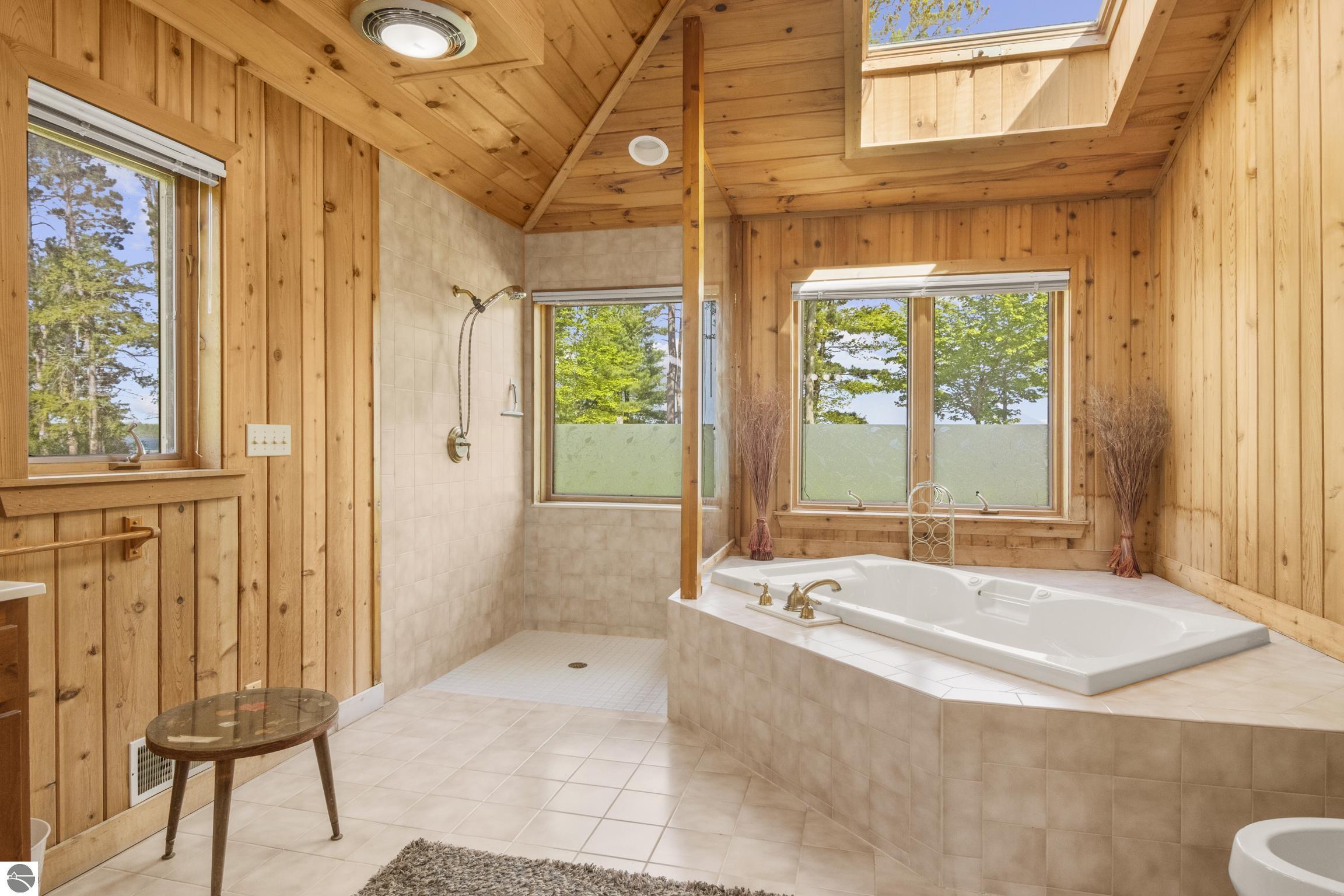 9421 Fairview Avenue, Williamsburg, MI 49690 — Photo 27