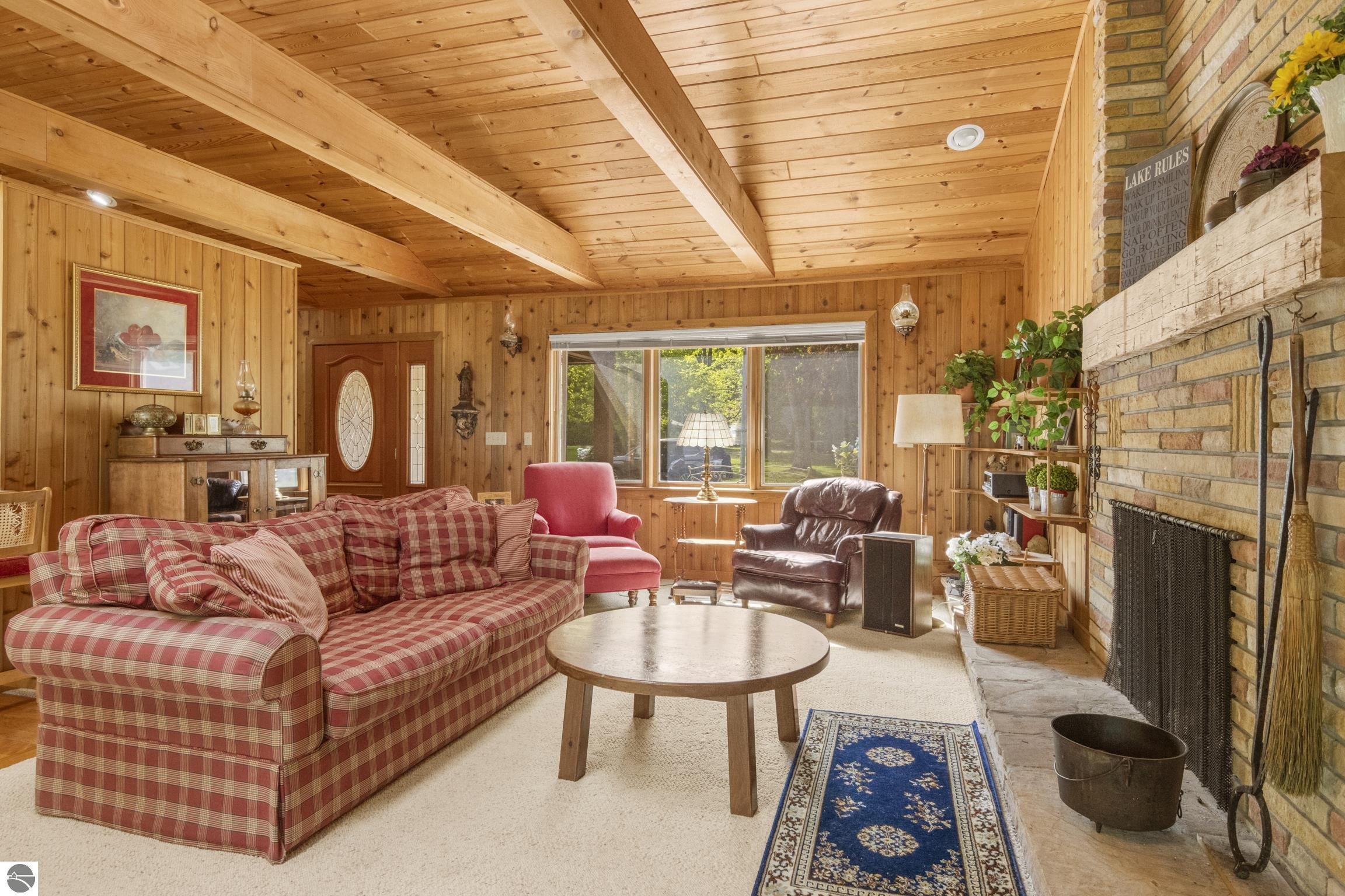 9421 Fairview Avenue, Williamsburg, MI 49690 — Photo 10
