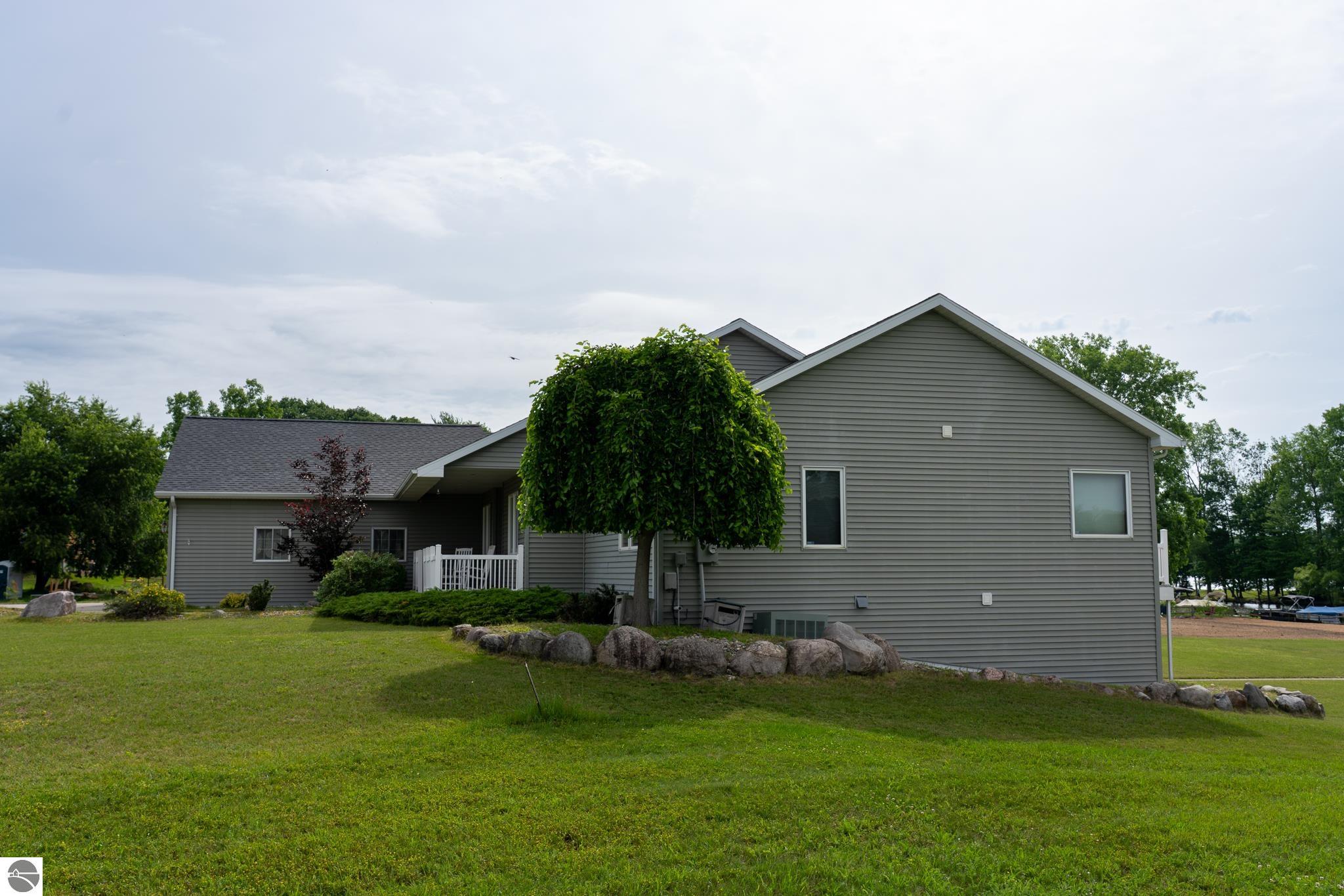 1081 Bundy Drive, Lake Isabella, MI 48893 — Photo 11