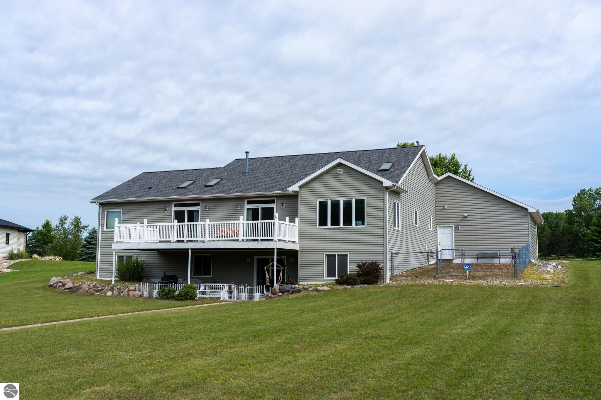 1081 Bundy Drive, Lake Isabella, MI 48893 — Photo 3