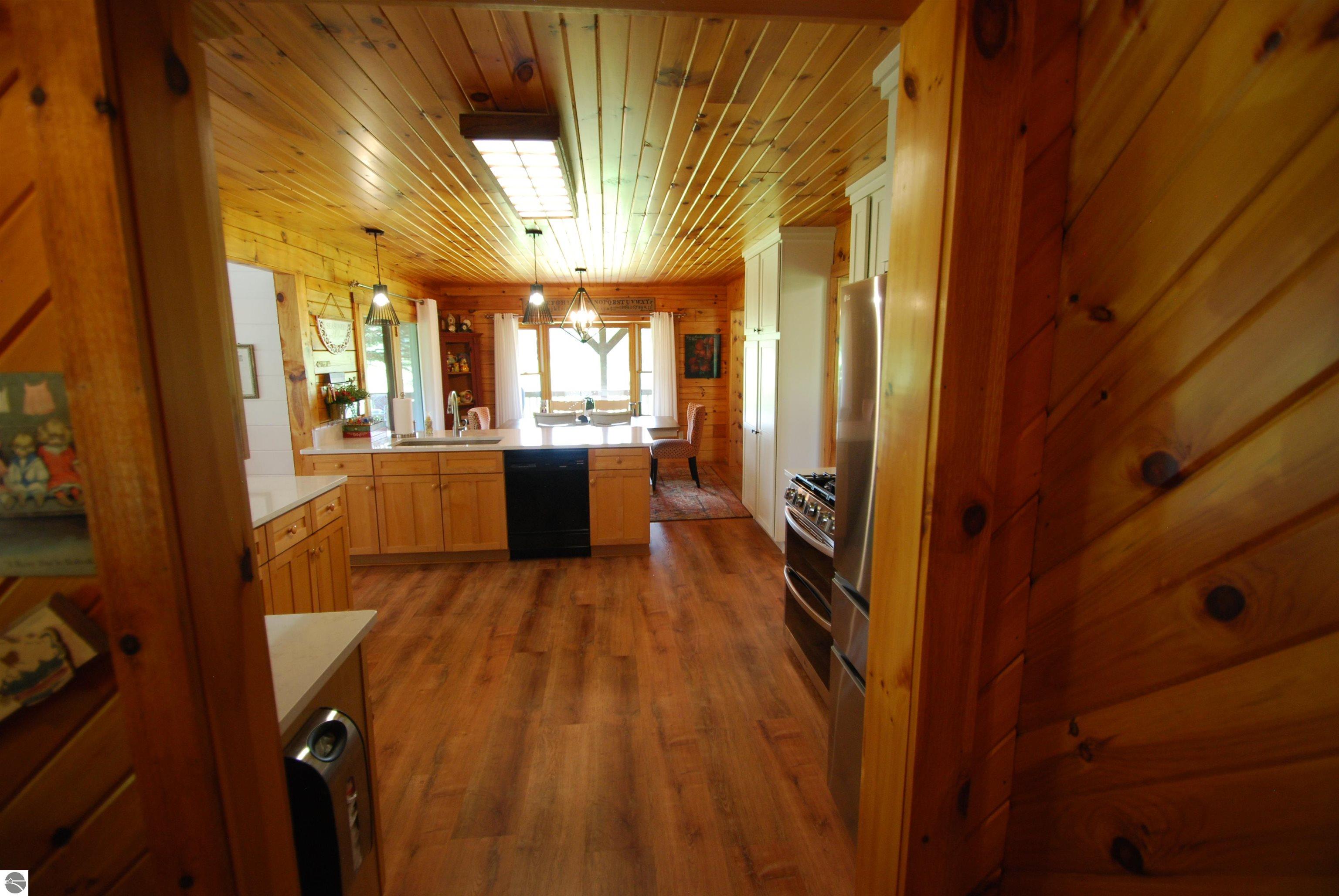 5592 Linksview Way, Gladwin, MI 48624 — Photo 12