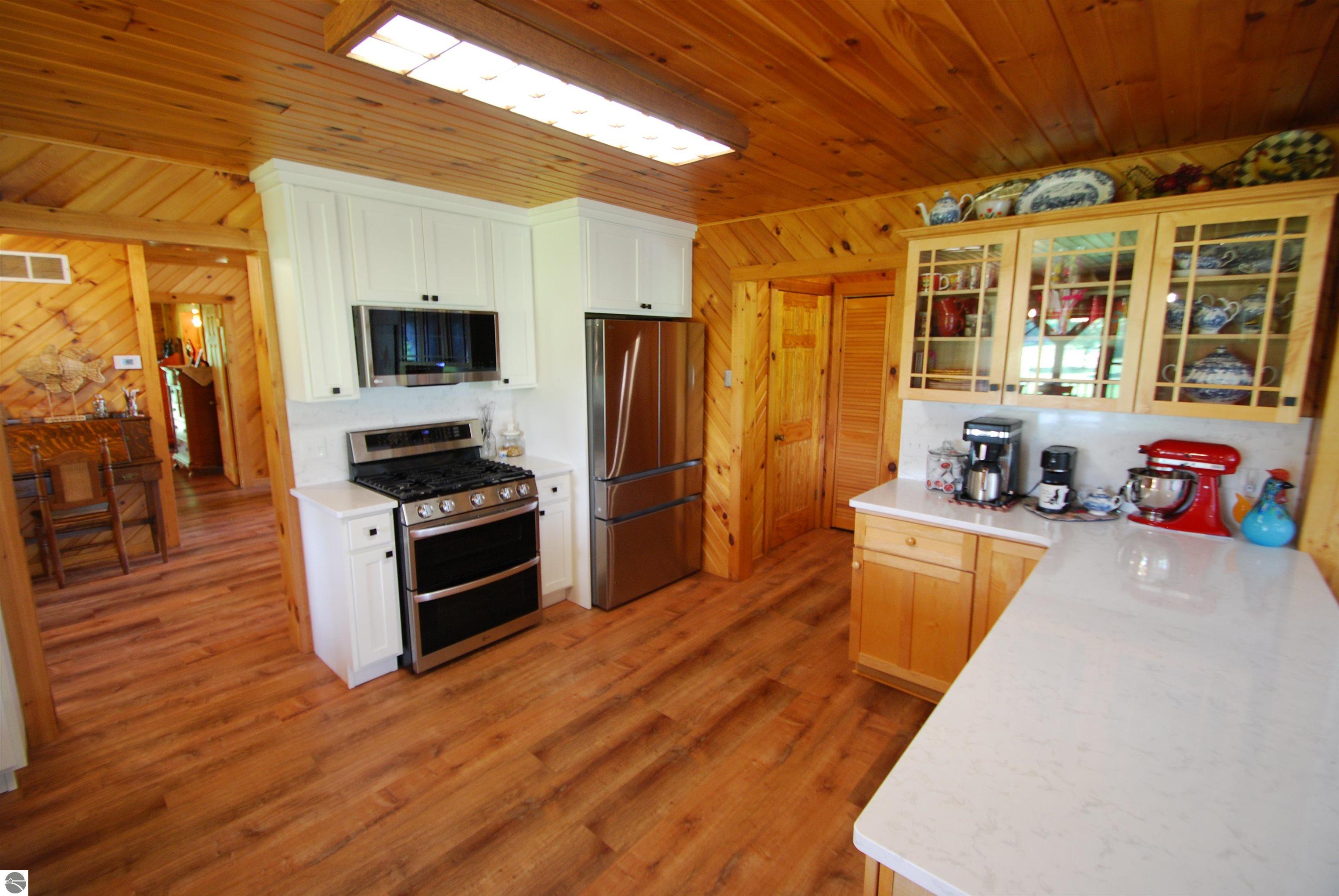 5592 Linksview Way, Gladwin, MI 48624 — Photo 19