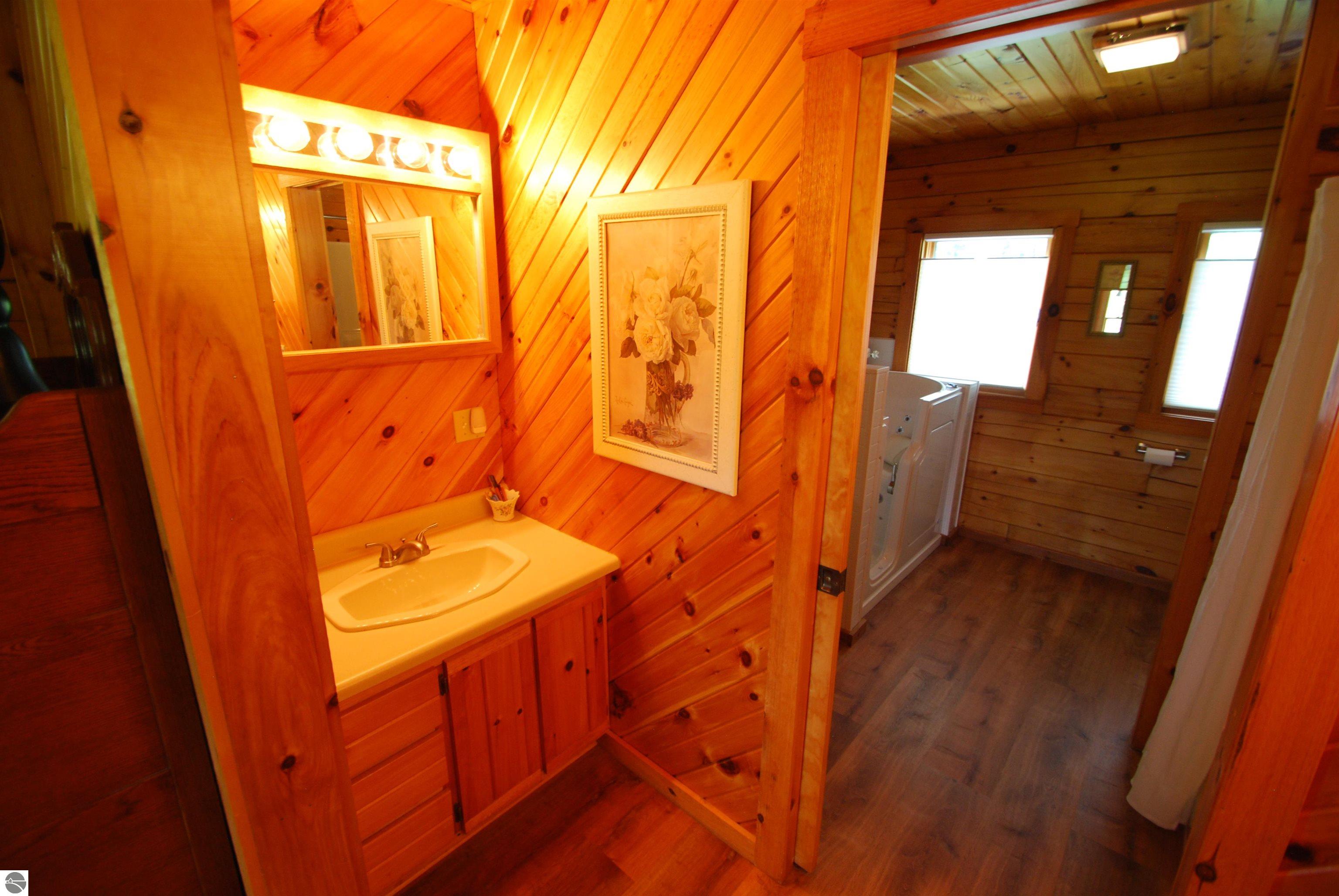 5592 Linksview Way, Gladwin, MI 48624 — Photo 29