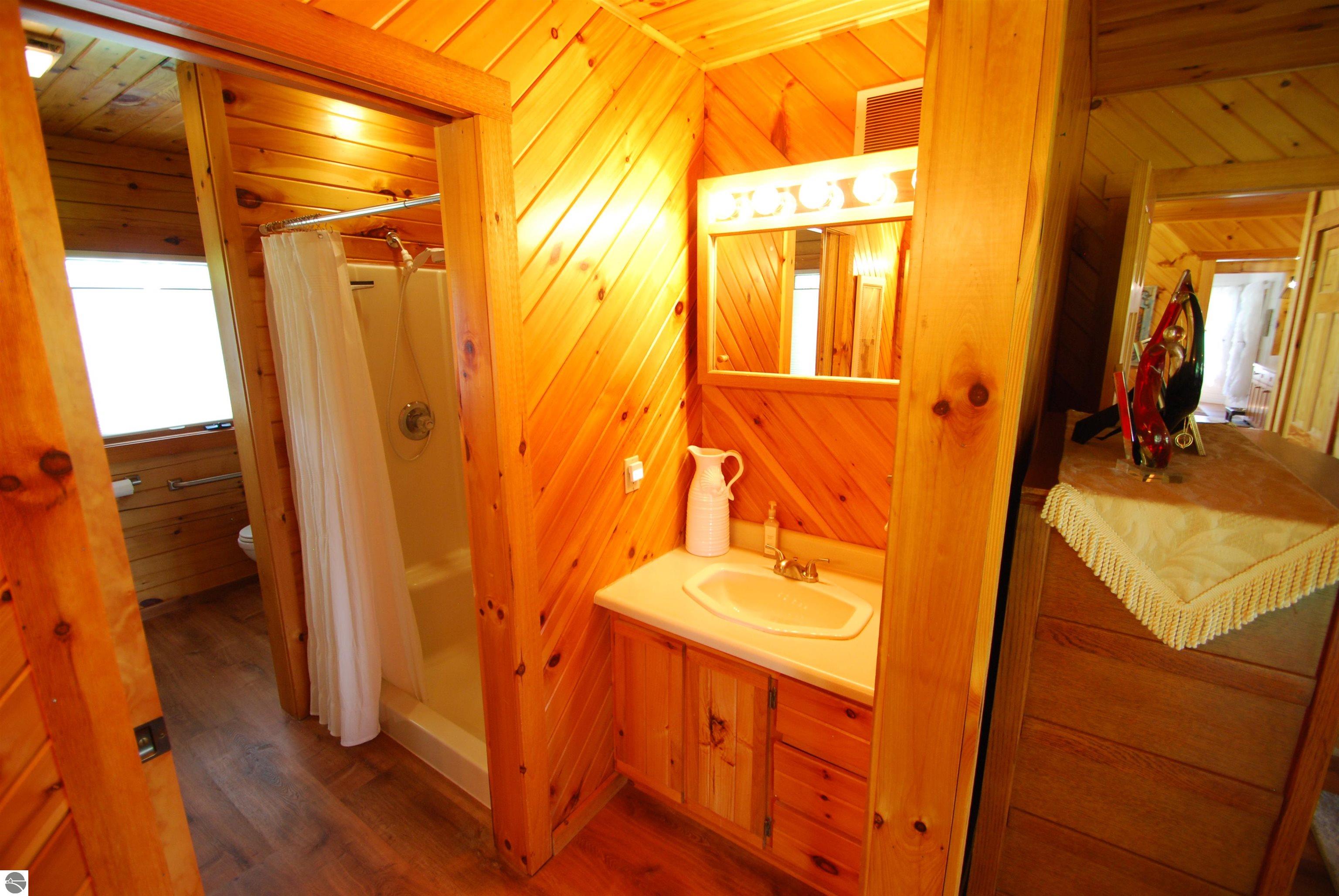 5592 Linksview Way, Gladwin, MI 48624 — Photo 30