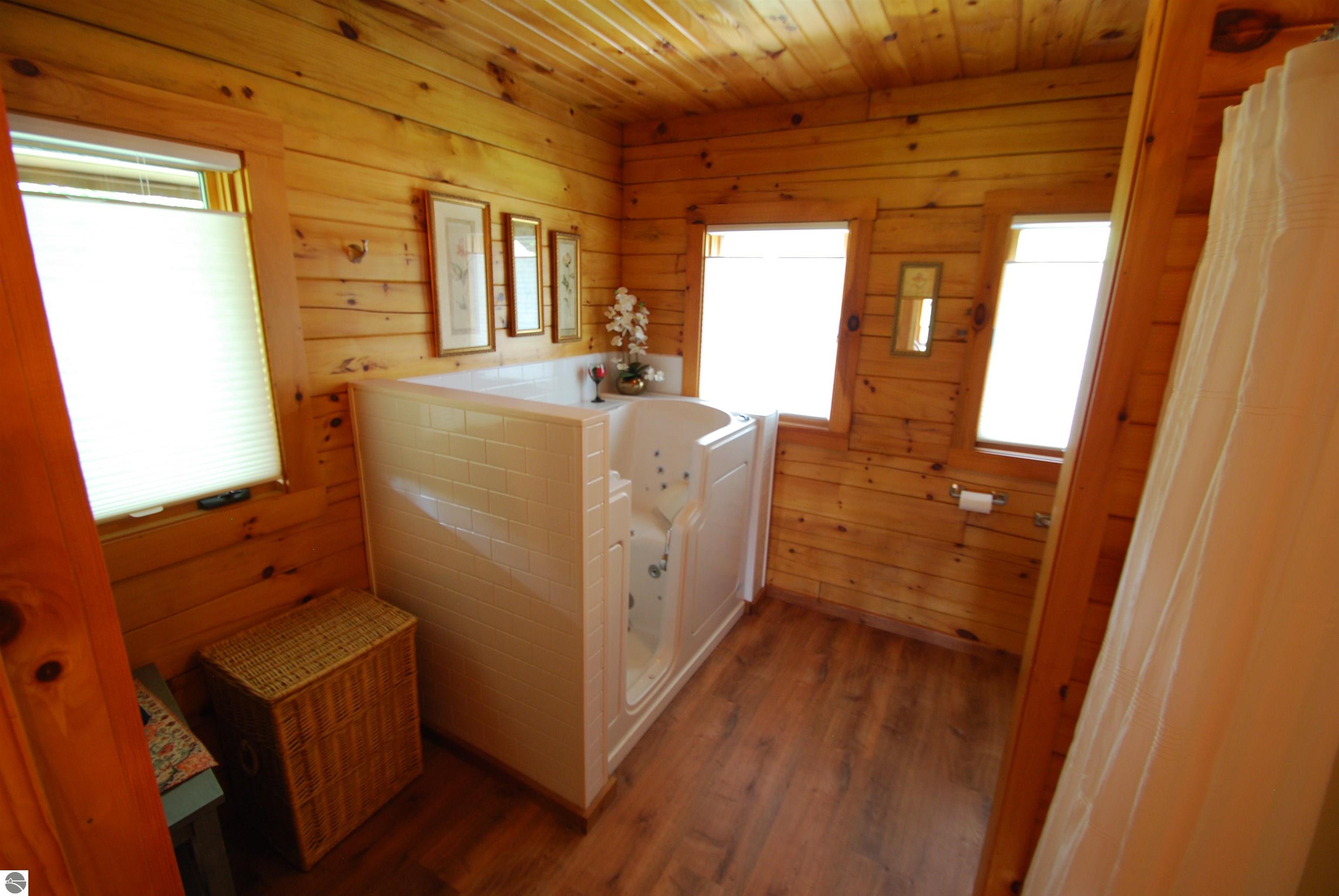 5592 Linksview Way, Gladwin, MI 48624 — Photo 31