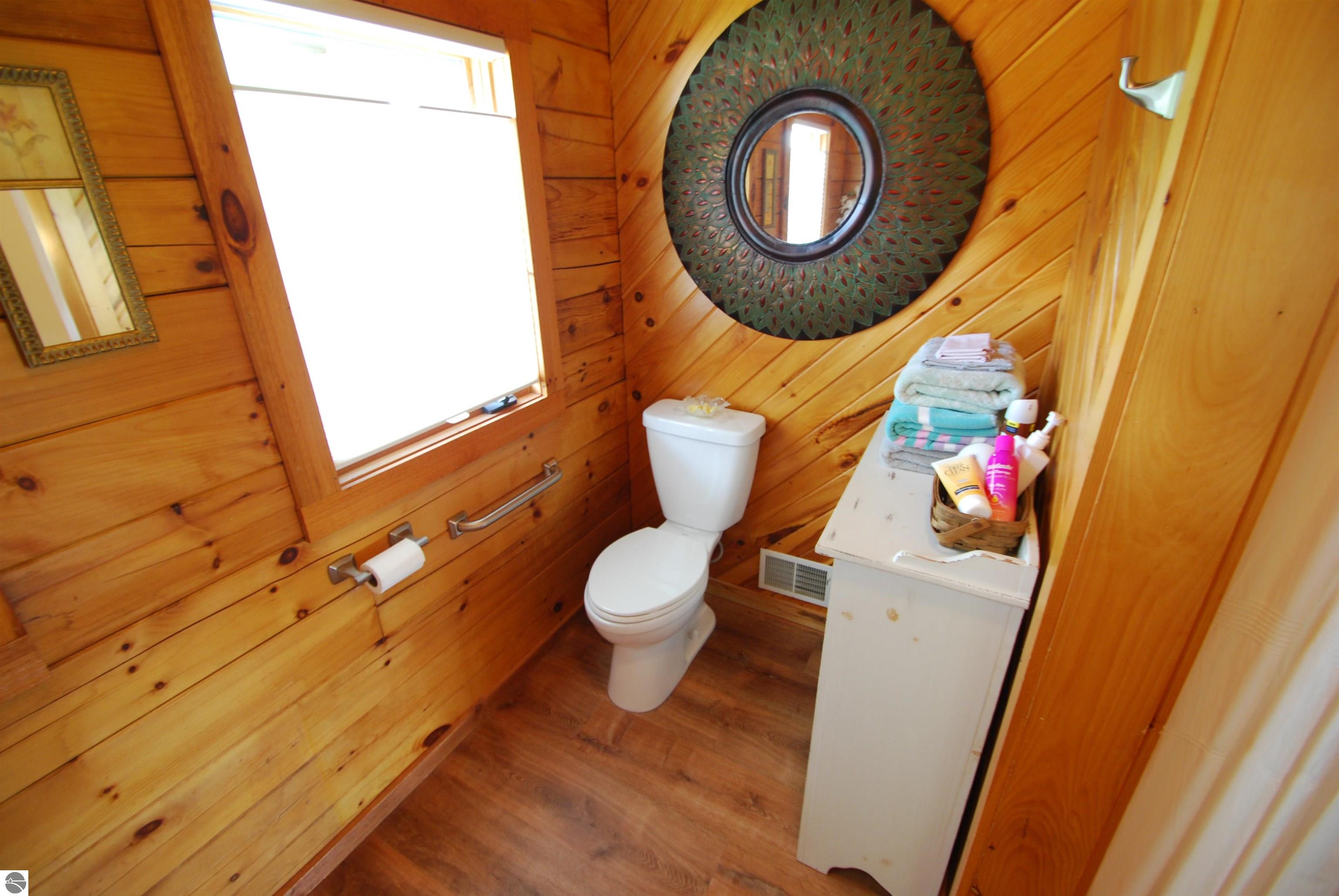 5592 Linksview Way, Gladwin, MI 48624 — Photo 35