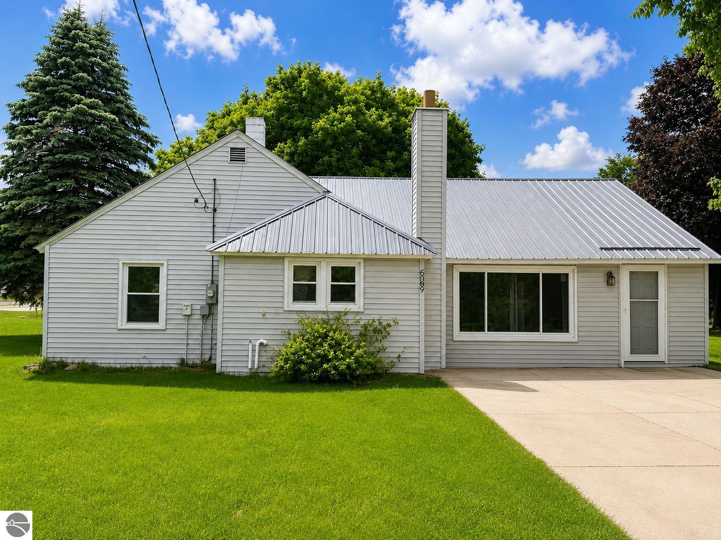 6965 S 2nd Street, Chase, MI 49623