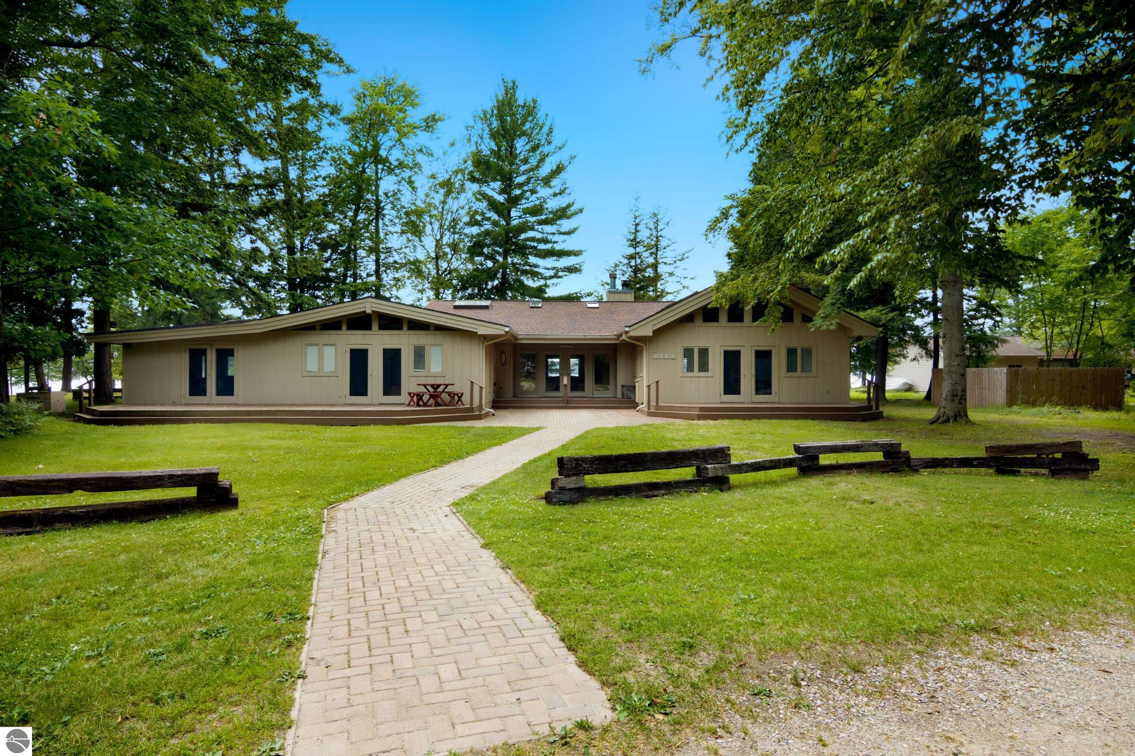 8143 Drake Lane, Williamsburg, MI 49690 — Photo 2