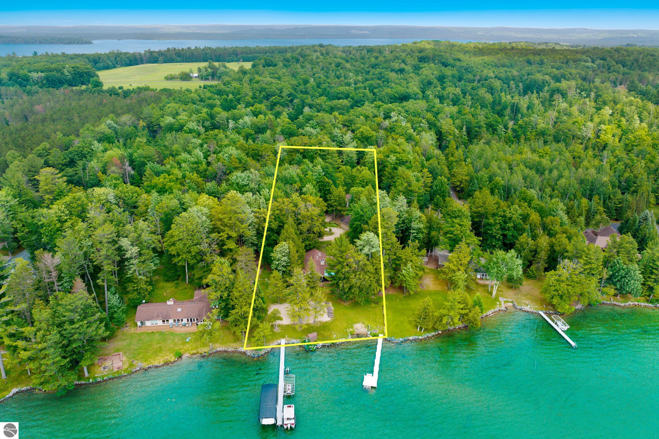8143 Drake Lane, Williamsburg, MI 49690 — Photo 3