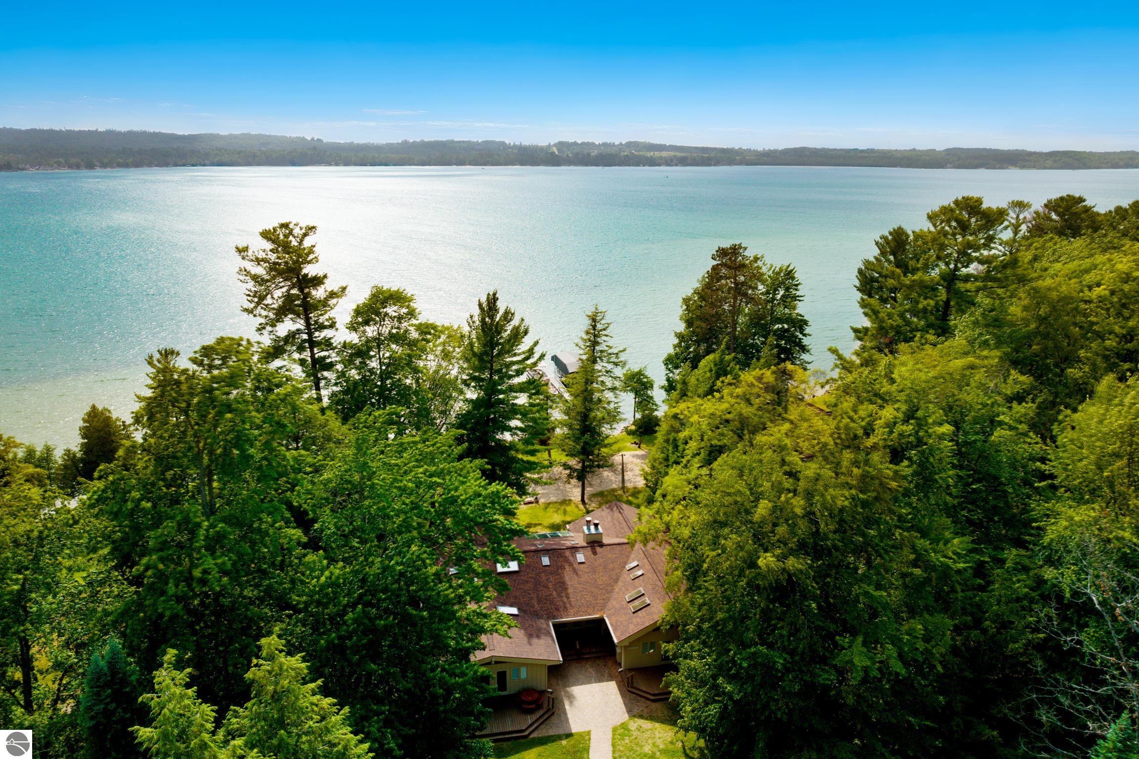 8143 Drake Lane, Williamsburg, MI 49690 — Photo 5