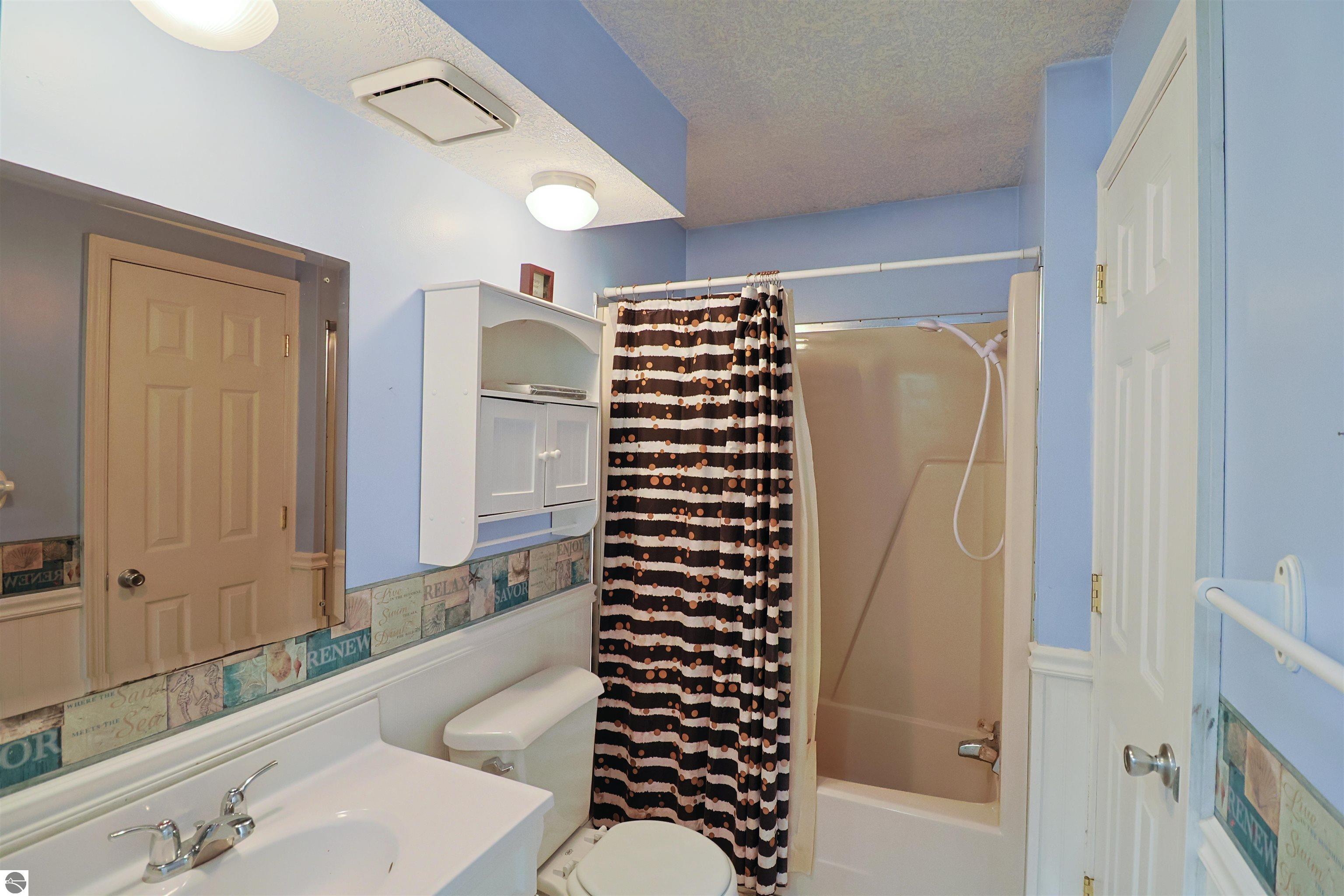 4718 Spur Road, Breckenridge, MI 48615 — Photo 13