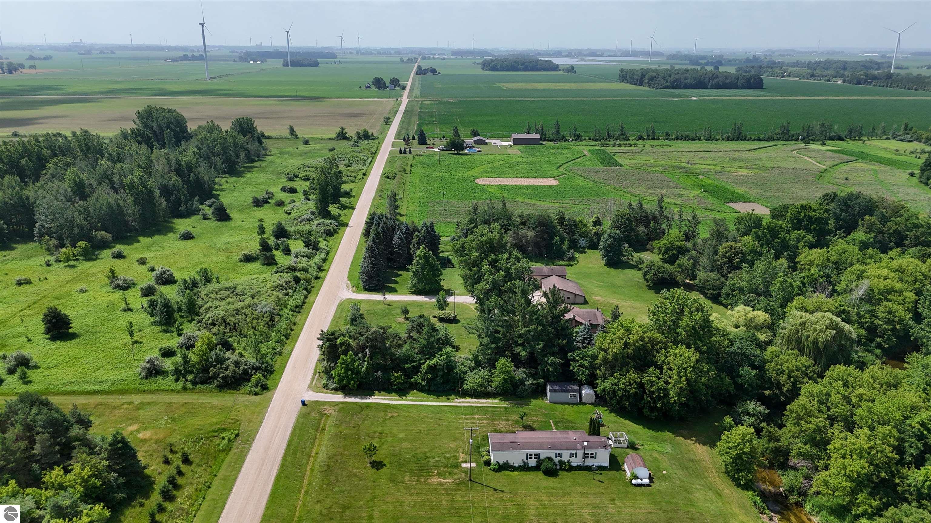 4718 Spur Road, Breckenridge, MI 48615 — Photo 18