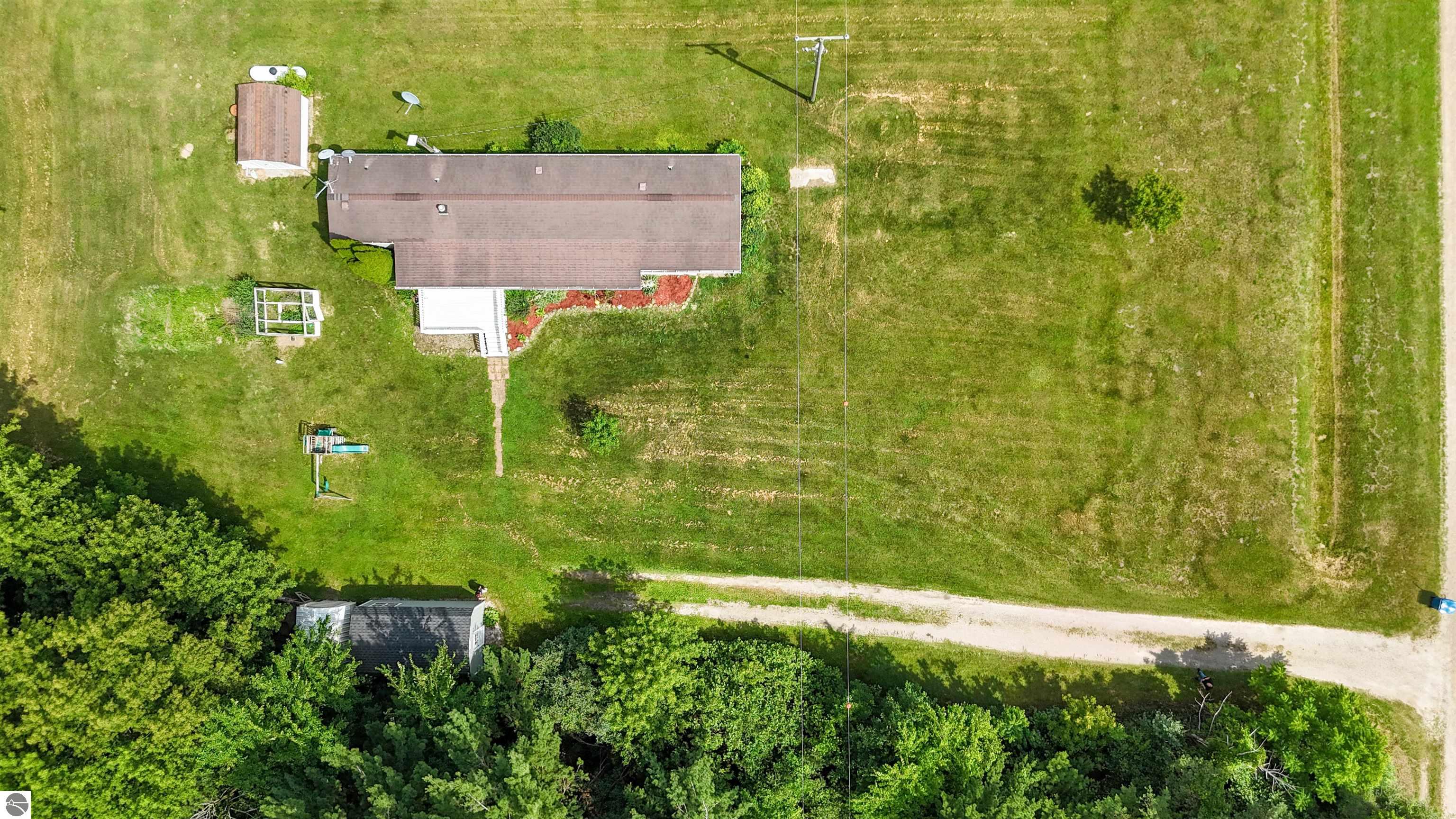 4718 Spur Road, Breckenridge, MI 48615 — Photo 3