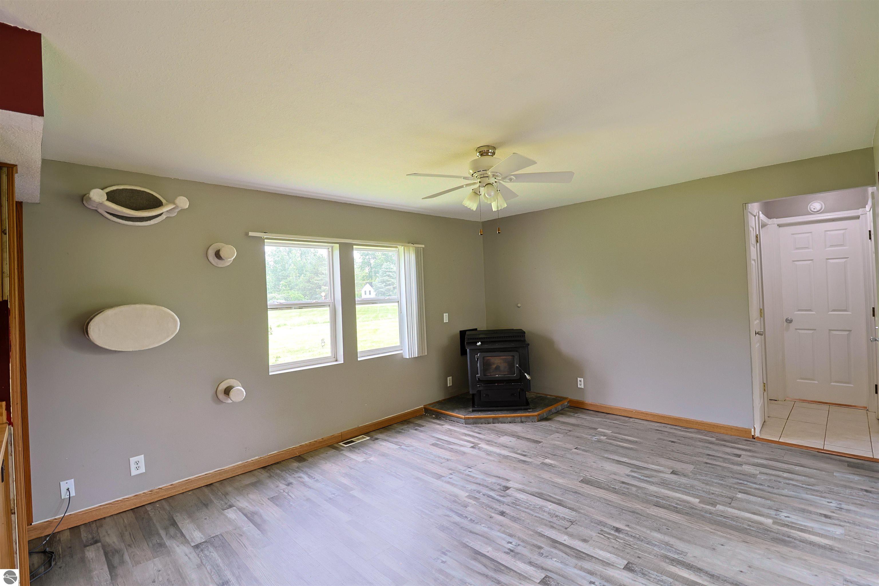 4718 Spur Road, Breckenridge, MI 48615 — Photo 6