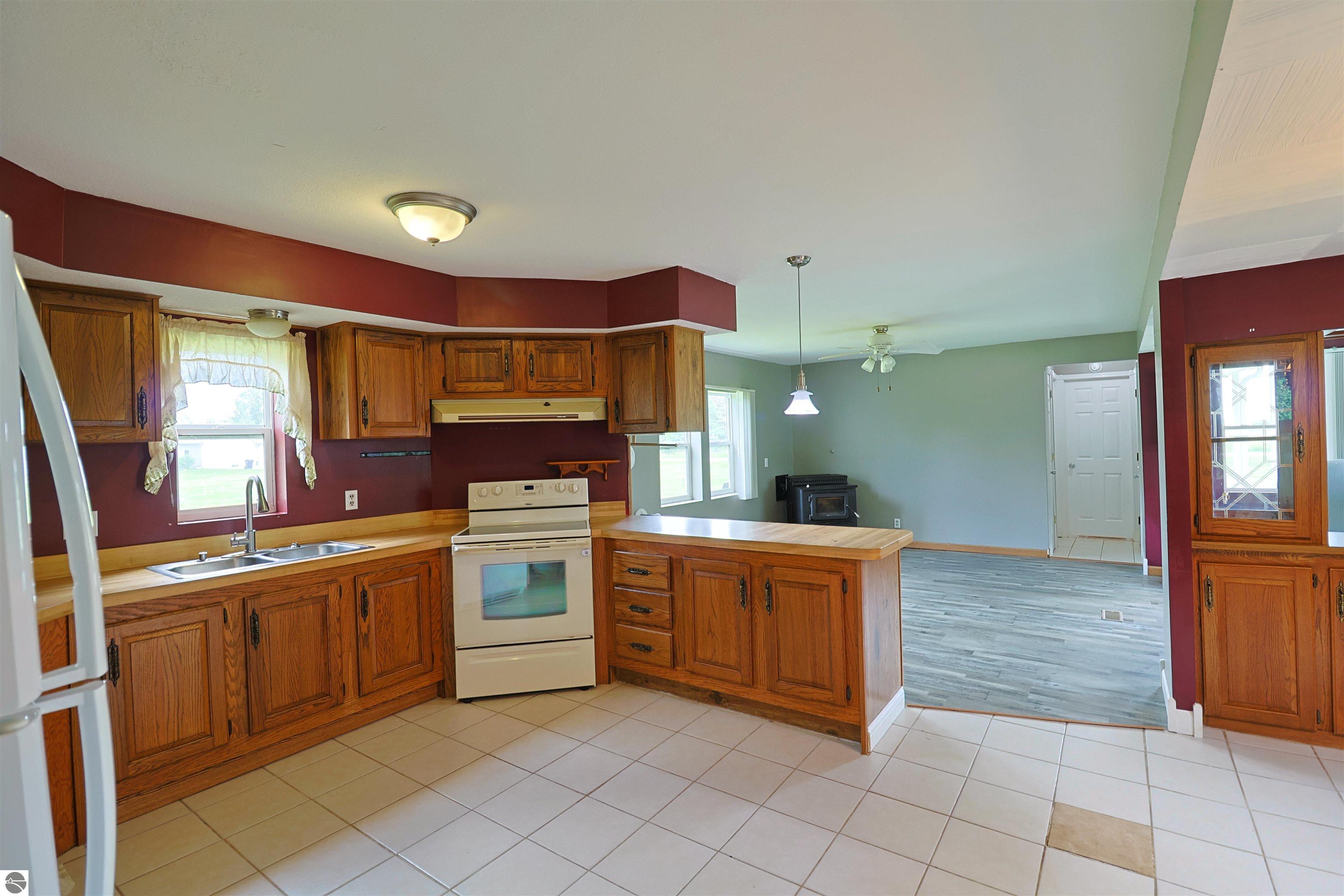 4718 Spur Road, Breckenridge, MI 48615 — Photo 7