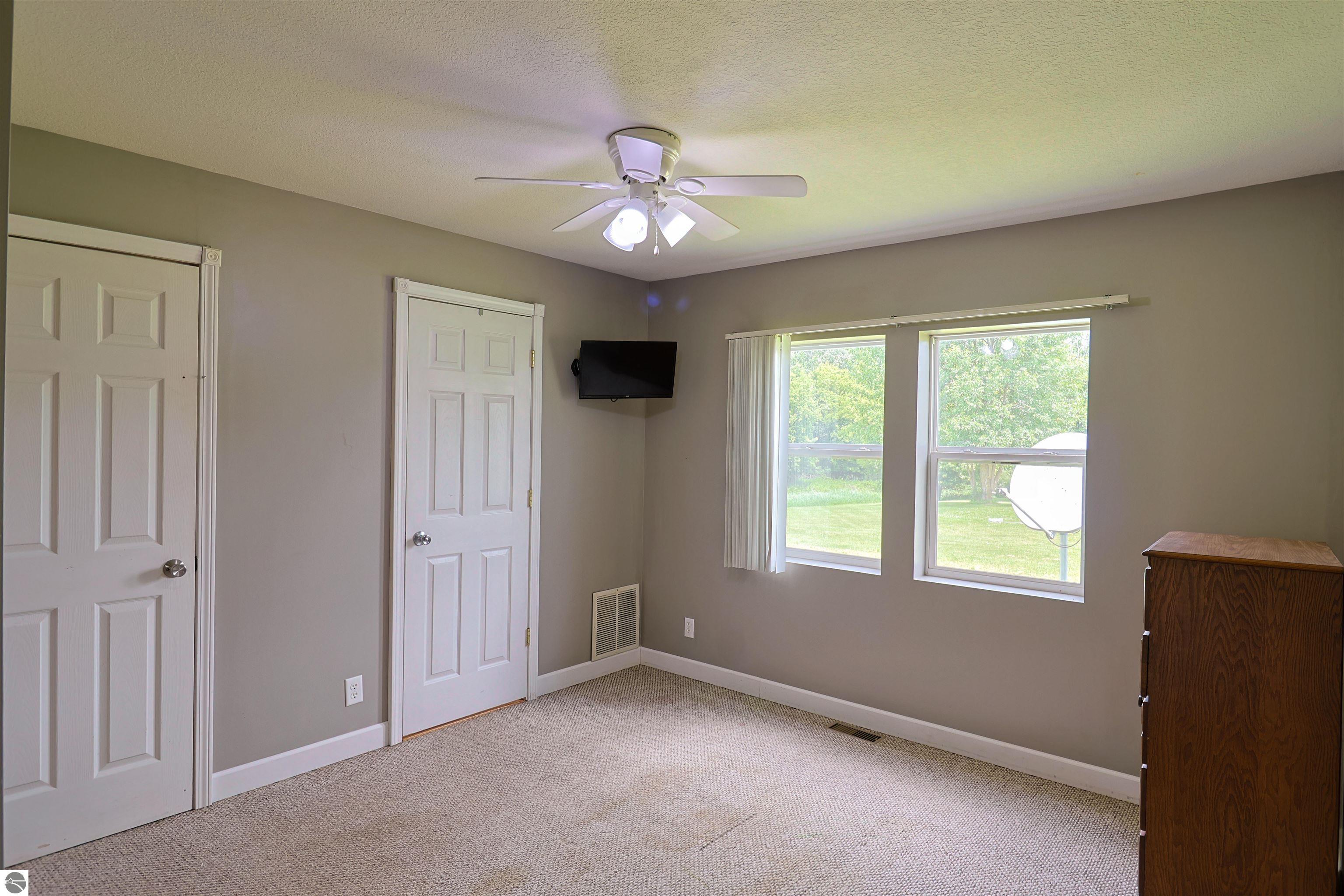 4718 Spur Road, Breckenridge, MI 48615 — Photo 10
