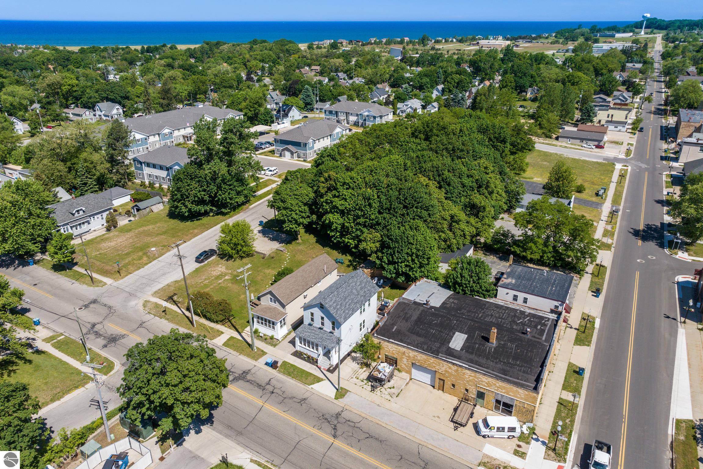 210 Fifth Avenue, Manistee, MI 49660 — Photo 2