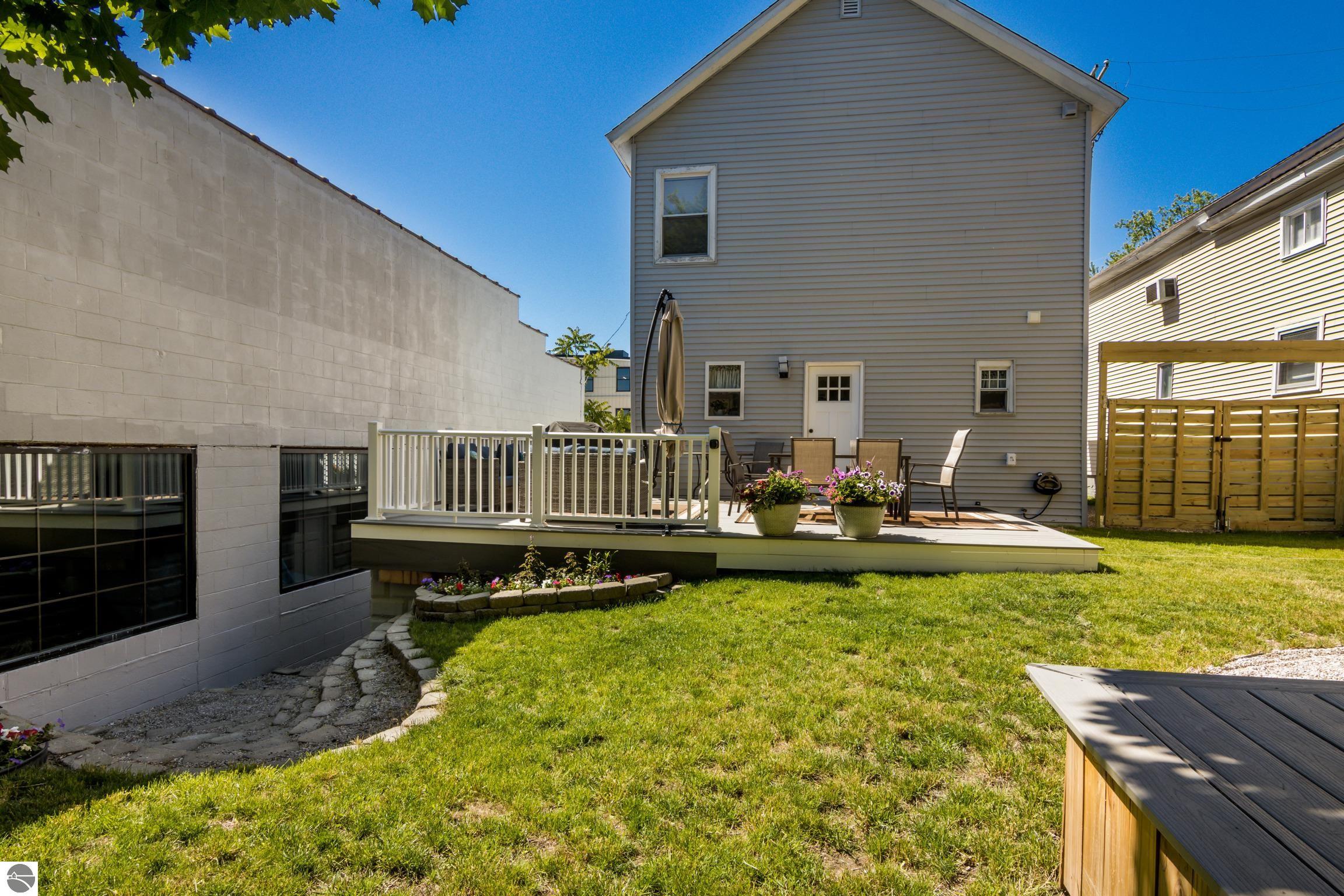 210 Fifth Avenue, Manistee, MI 49660 — Photo 27