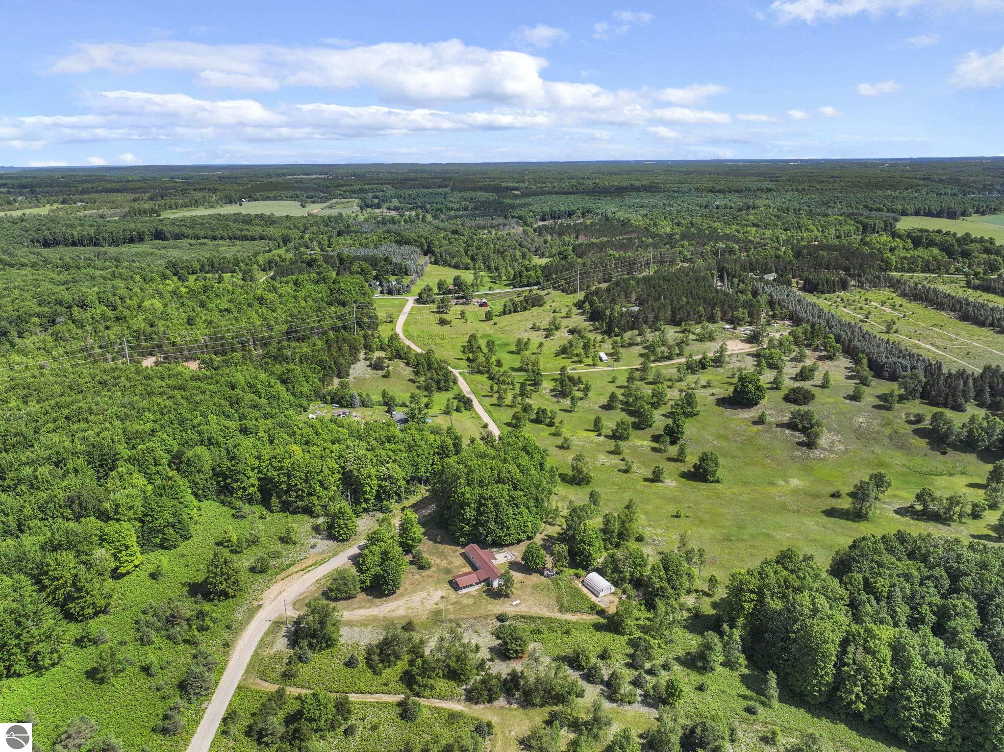 4622 Vista Valley Trail, Mesick, MI 49668