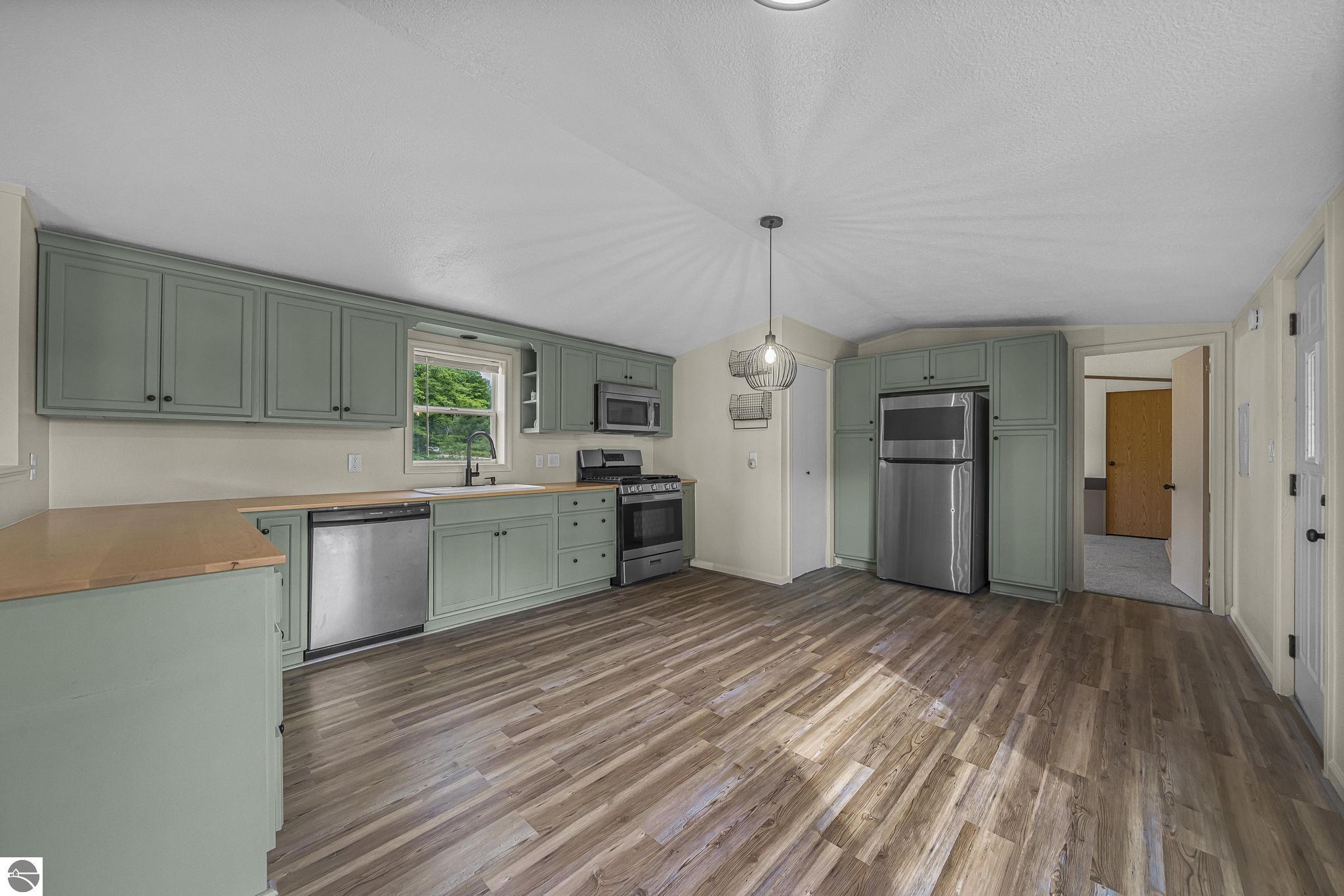4622 Vista Valley Trail, Mesick, MI 49668 — Photo 7