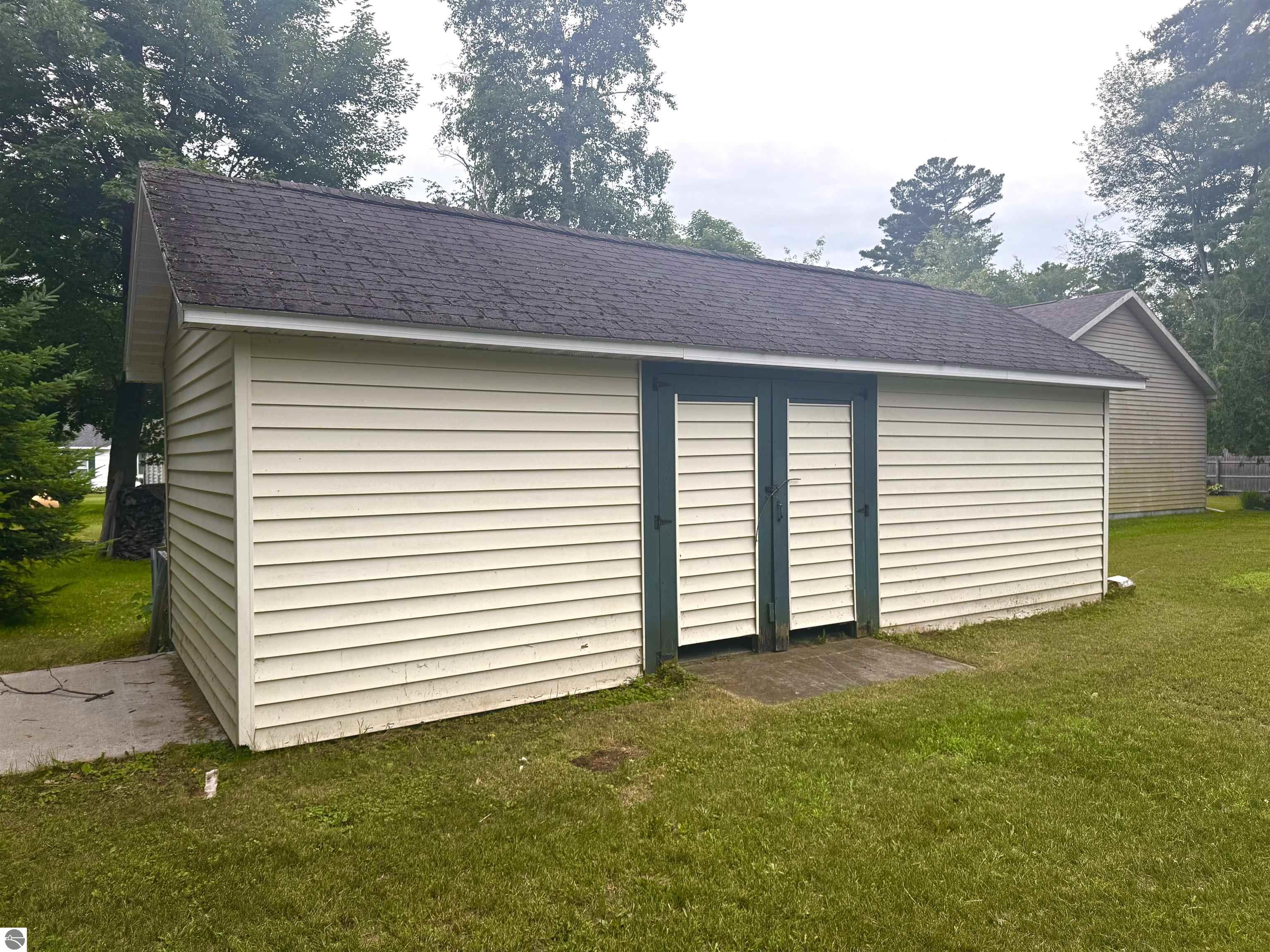 1009 Keystone, Tawas City, MI 48763 — Photo 18
