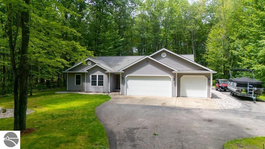 3120 Kens Place, Roscommon, MI 48653