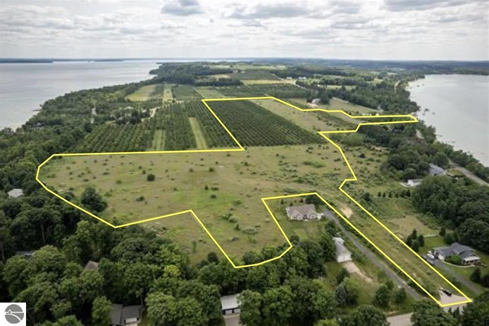 000 N Stony Point Road on West Bay