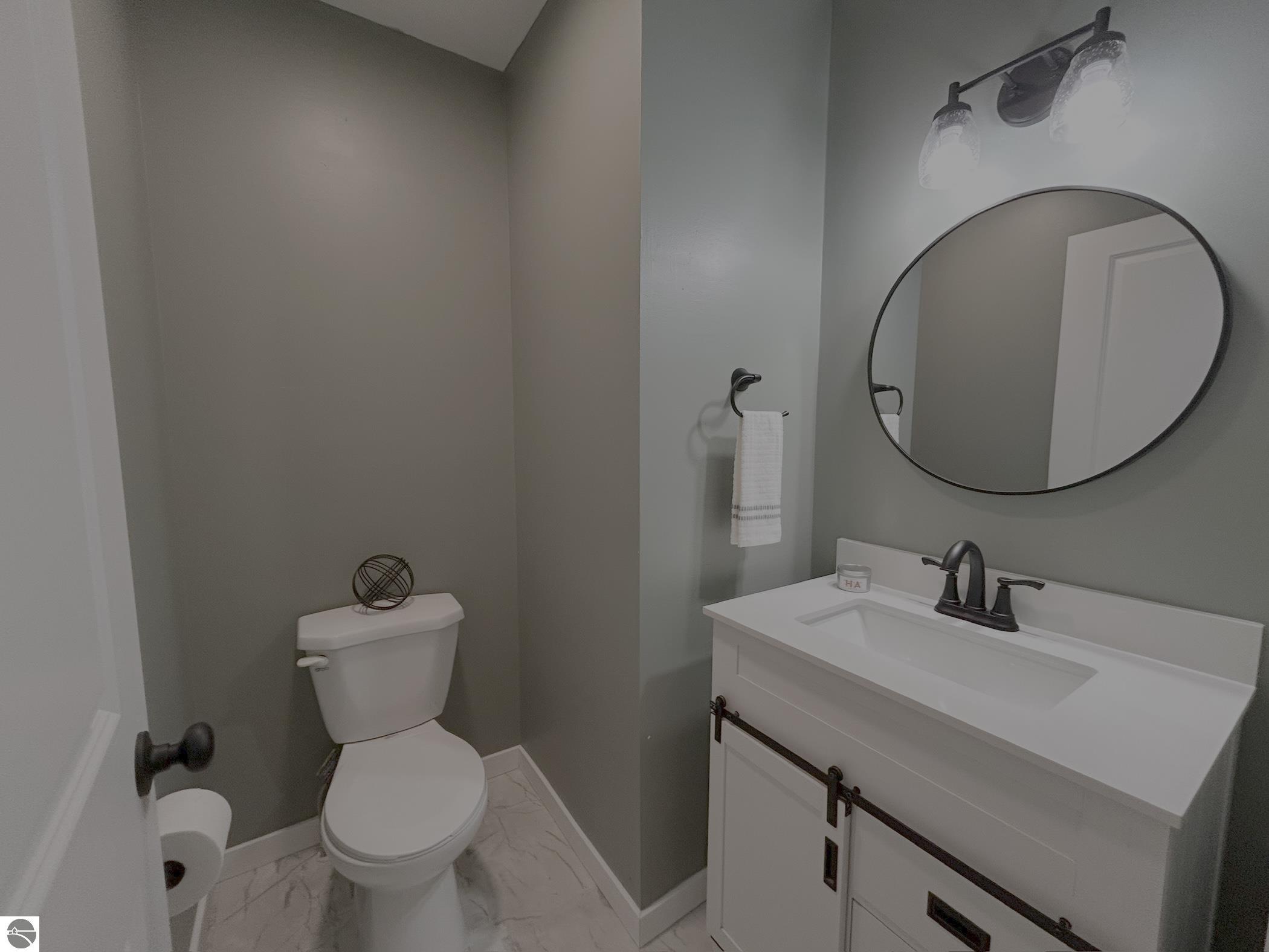 S 4358 Manor Wood Drive, Traverse City — image 2