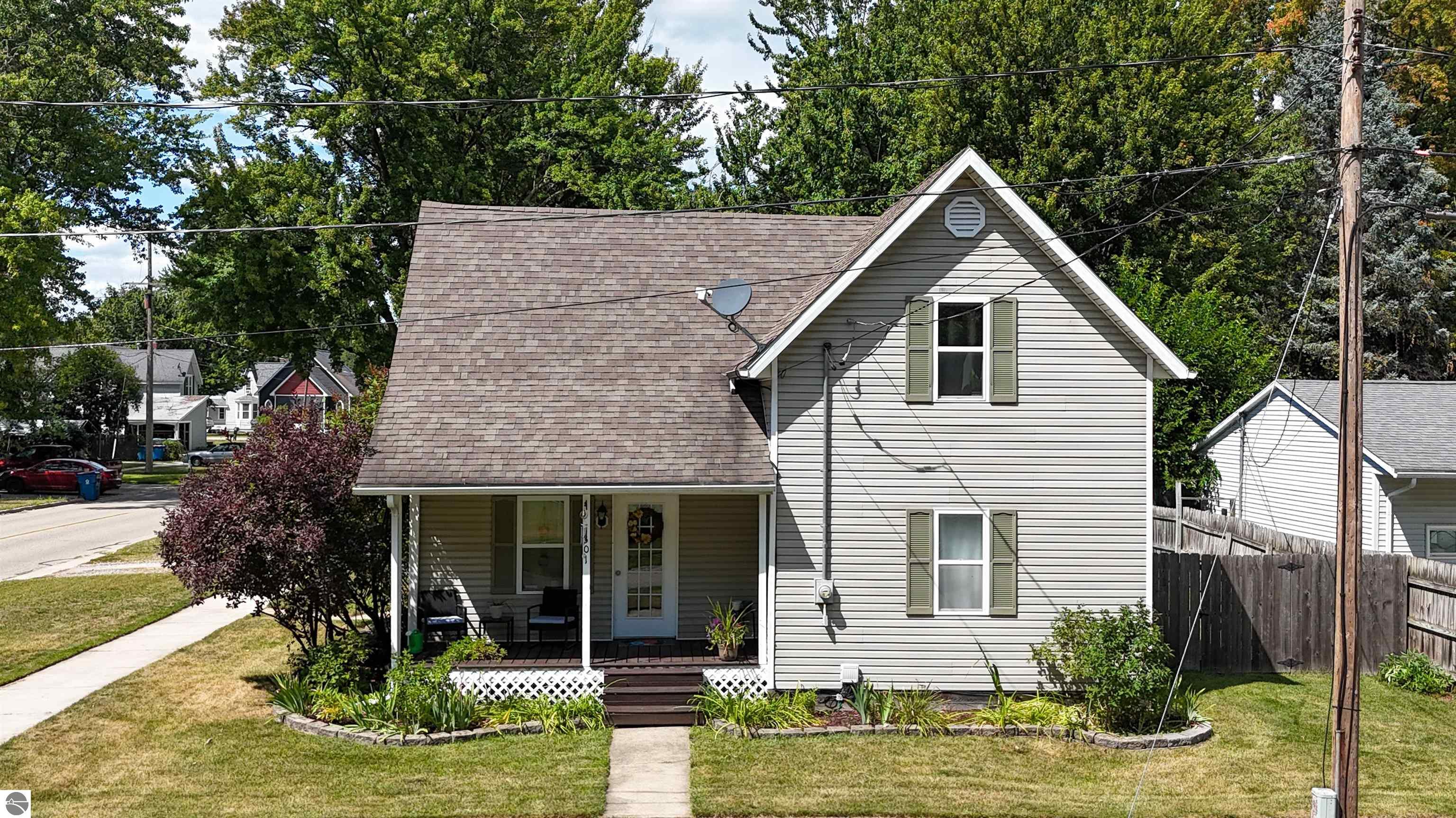 N 301 5th Street