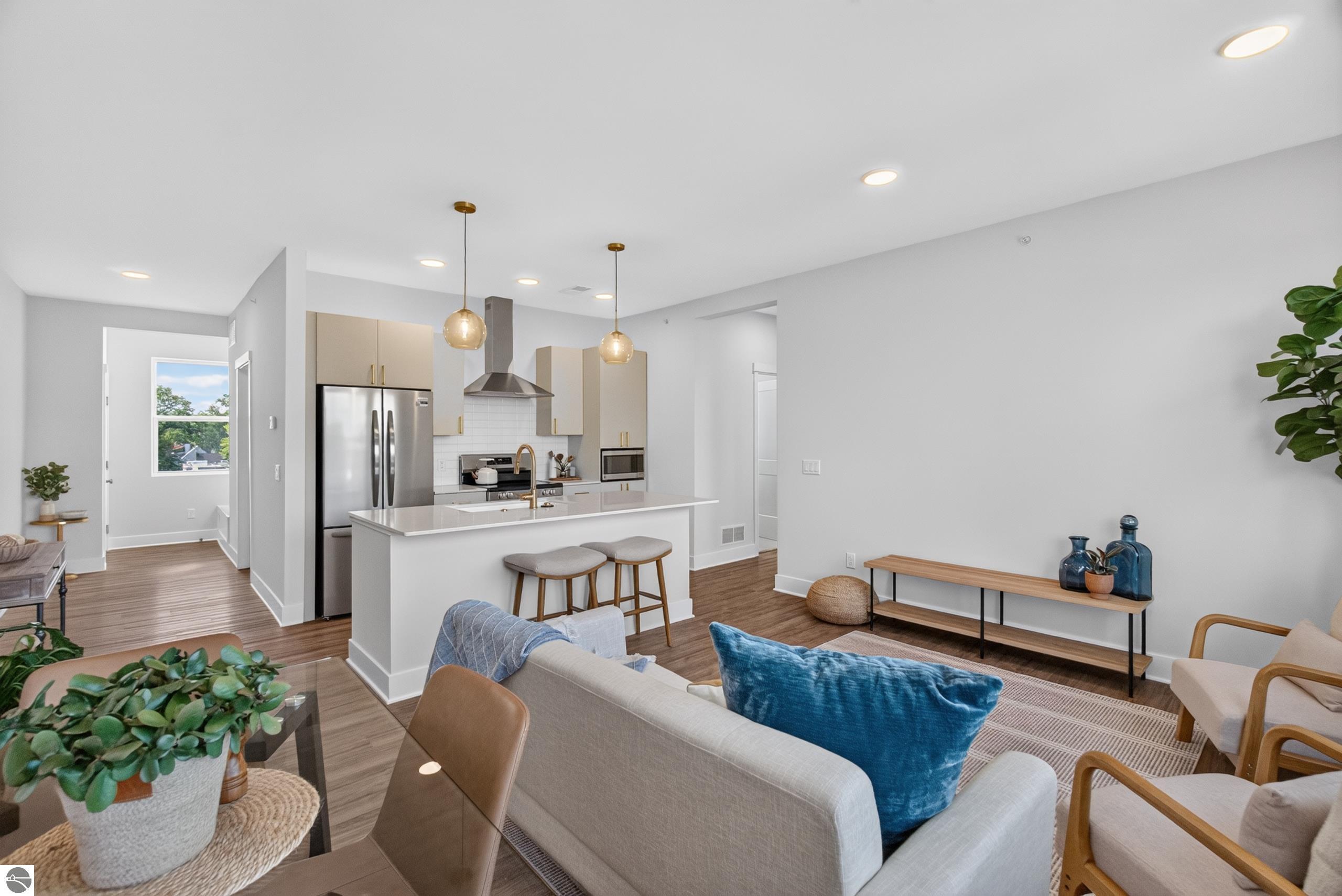 1109 S Carver Street # 6 Unit: #6