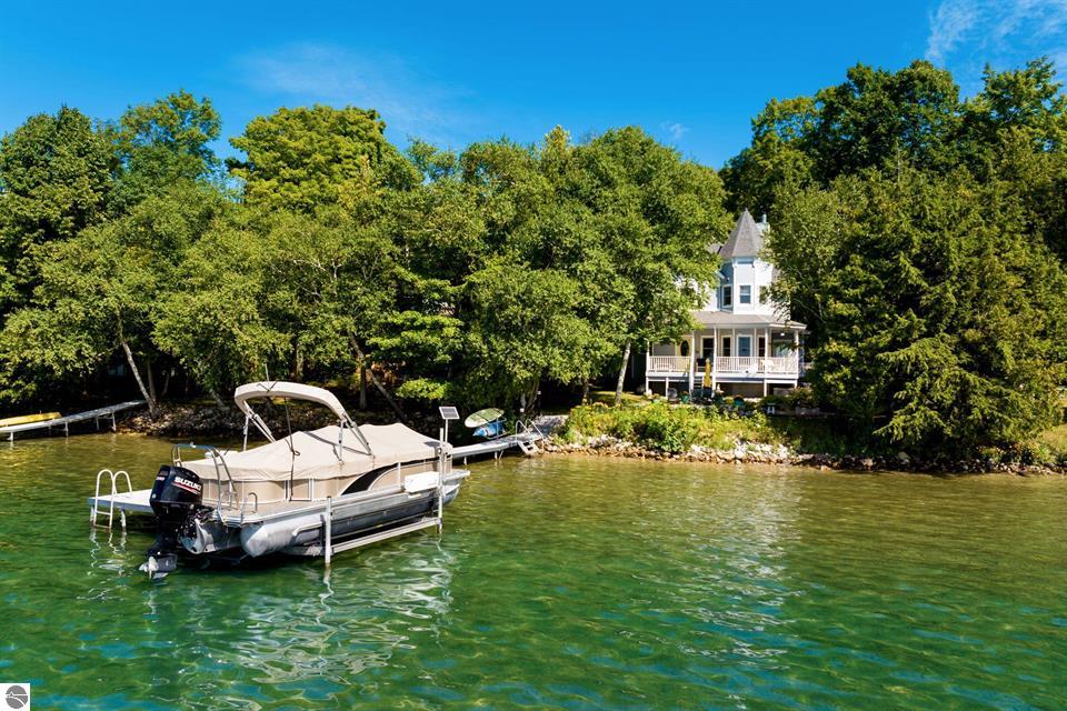 10888 Quin Sig A Mond Lane on Torch Lake