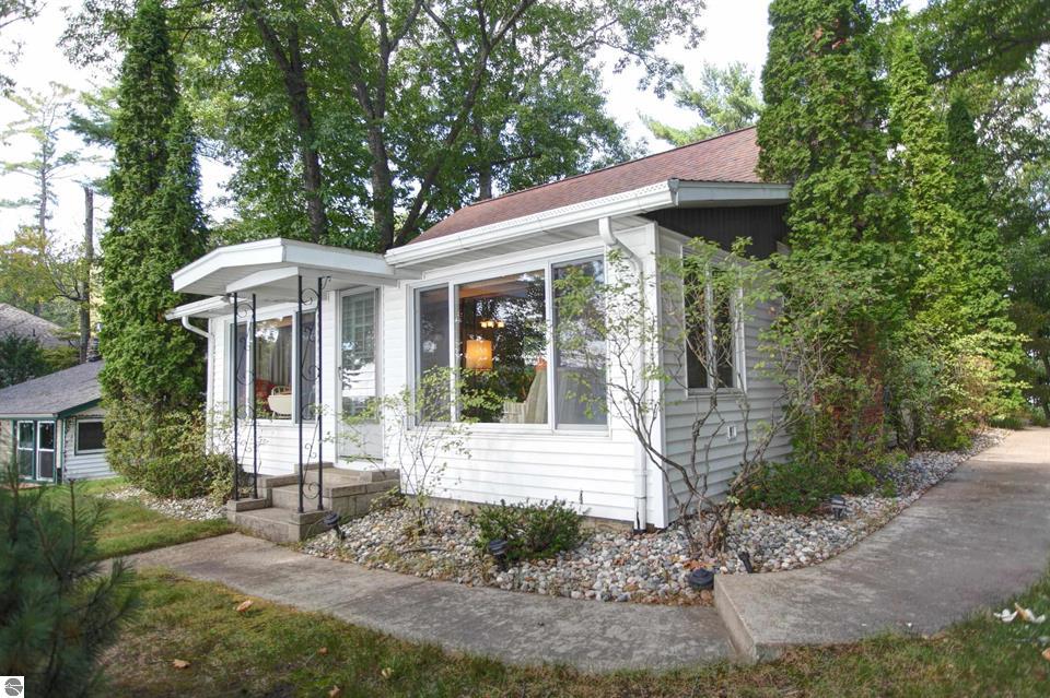 2624 Crescent Shores Drive on Long Lake
