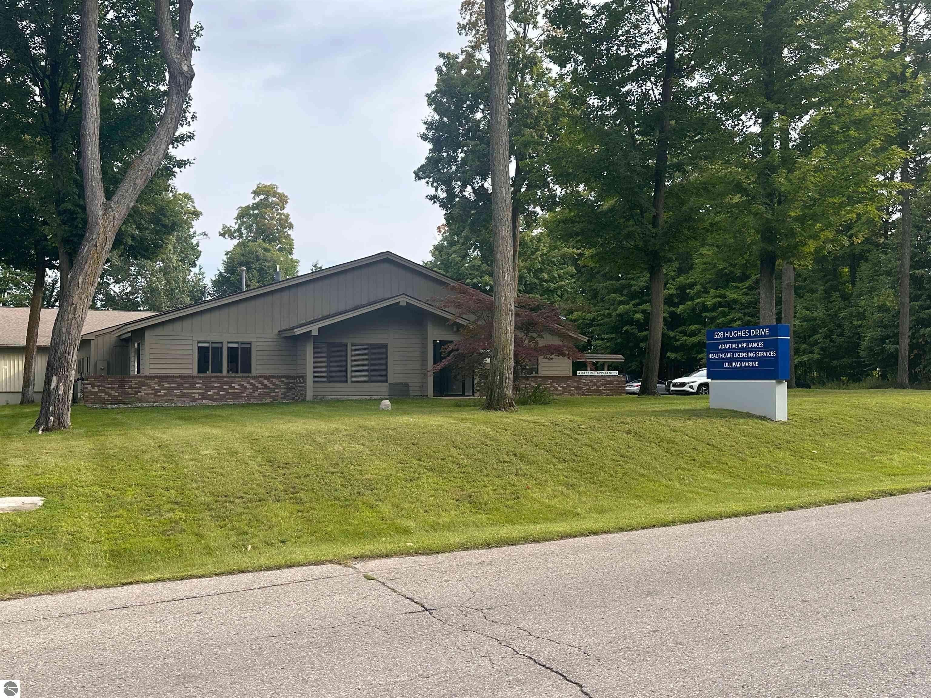 528 Hughes Dr,Unit B, Traverse City, MI 49696