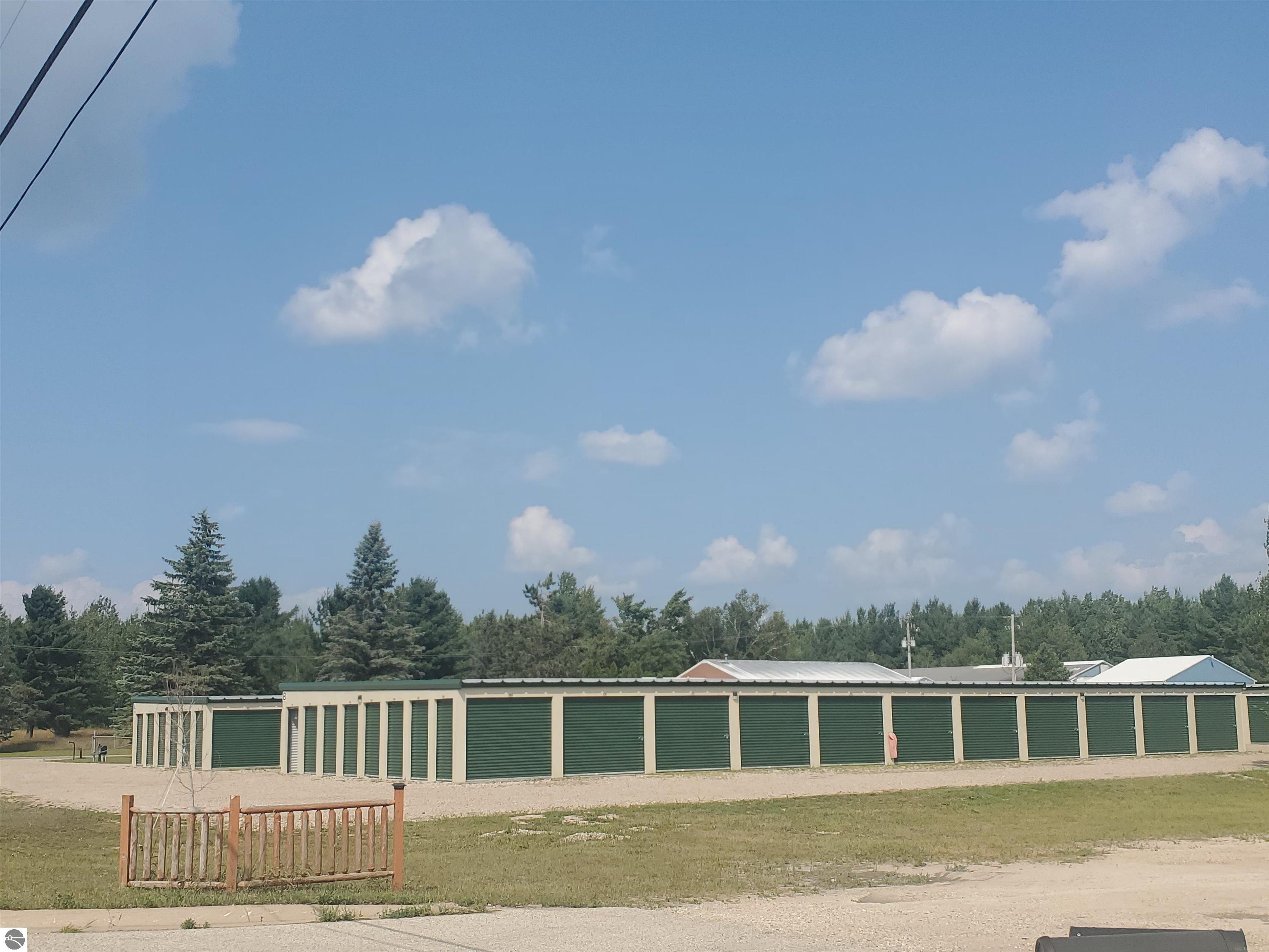 1120 US-31 N, Pellston MI 49769, Pellston, MI, 49769 — photo 2