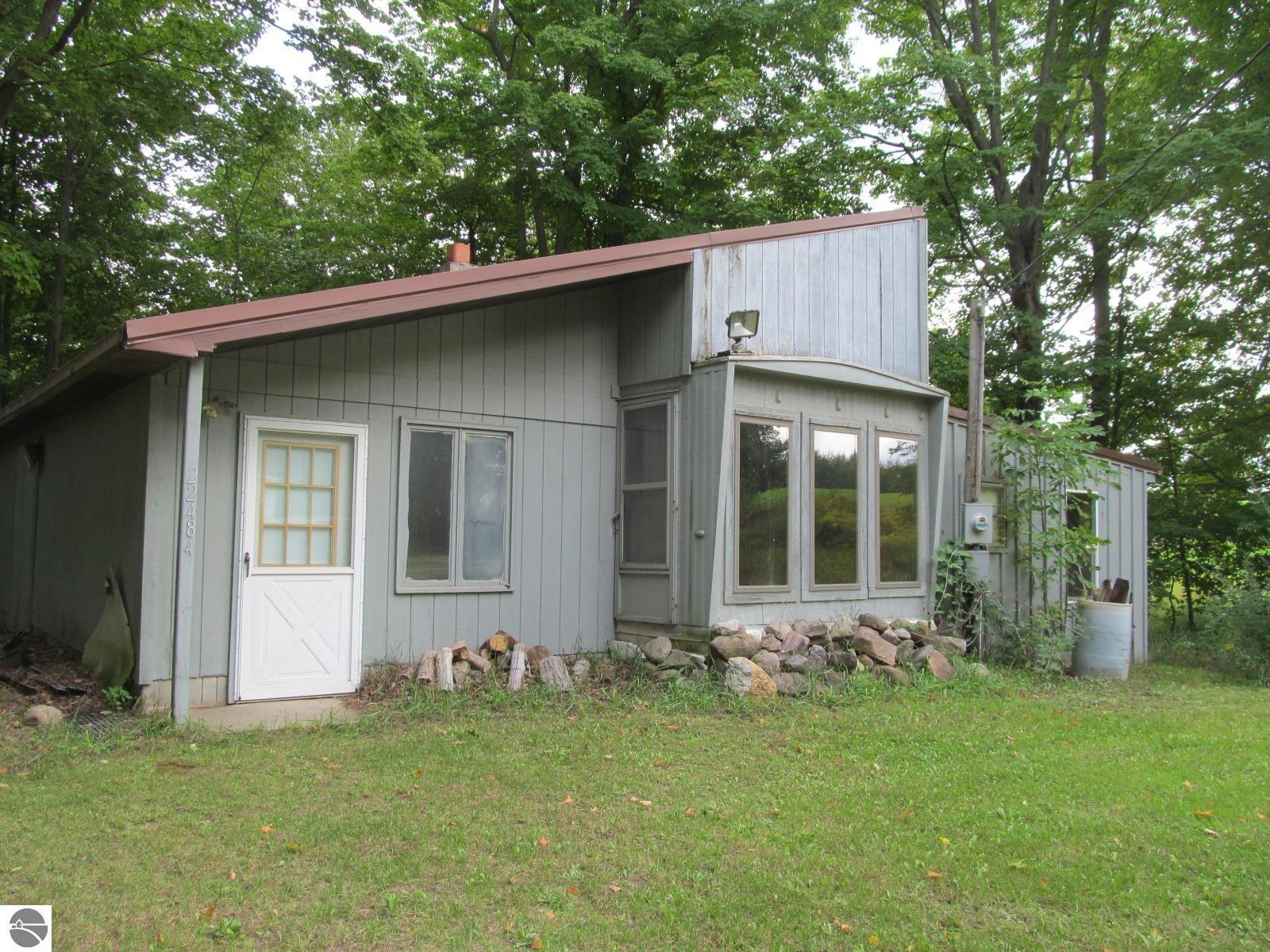 22484 90th Avenue, Marion, MI 49665, 49665 MI