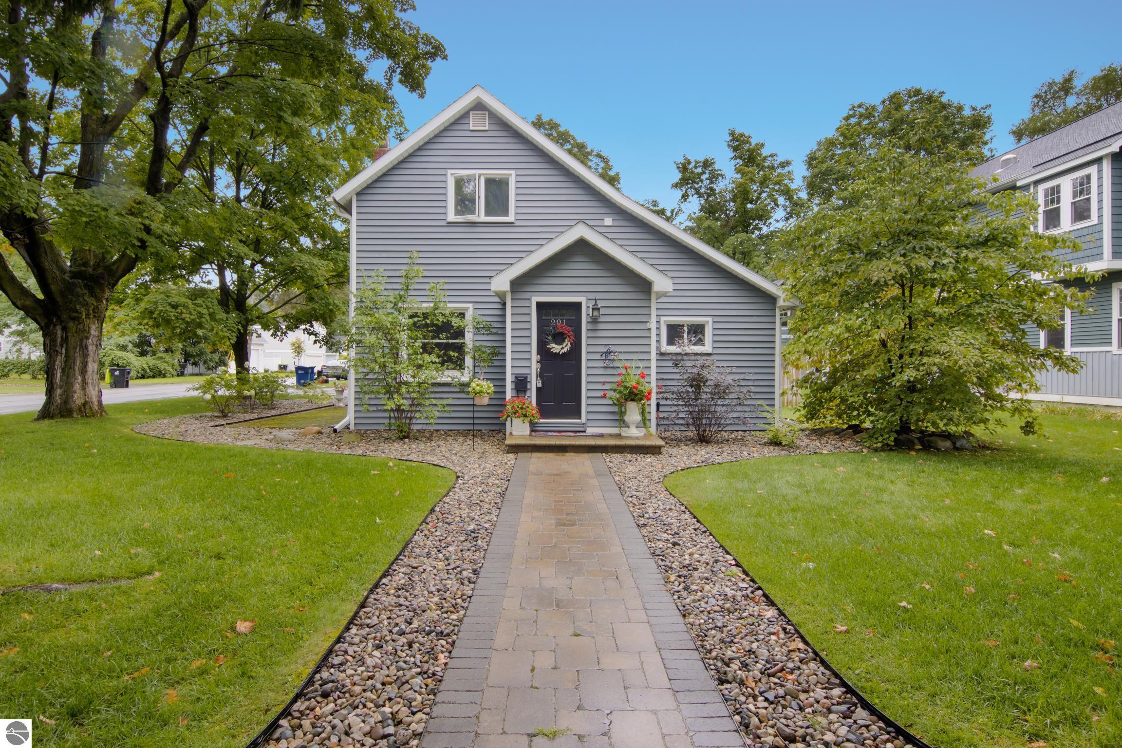 201 W Fifteenth Street