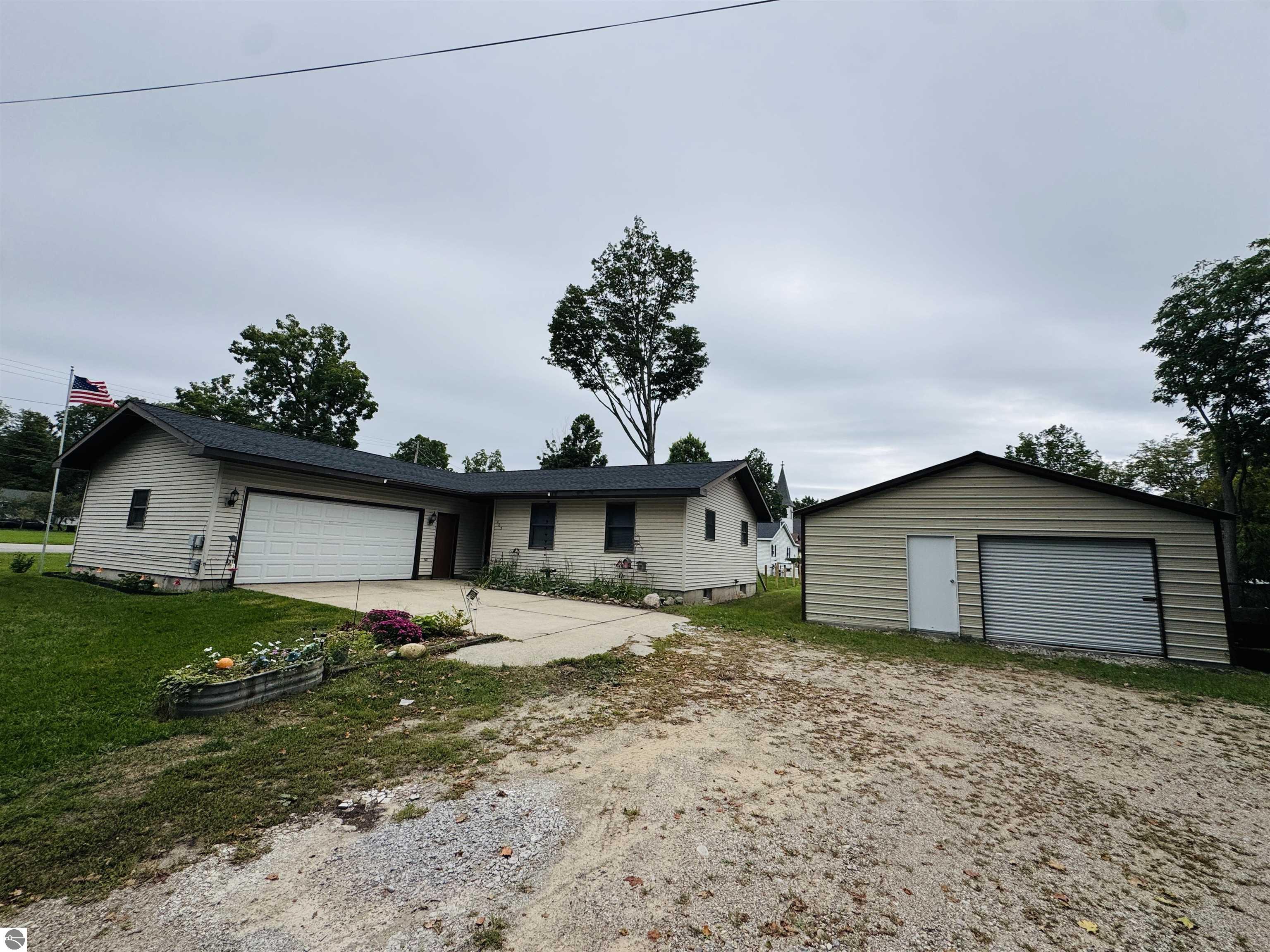 405 Pine Street, Luther, MI 49656, Pine River Area Schools School District