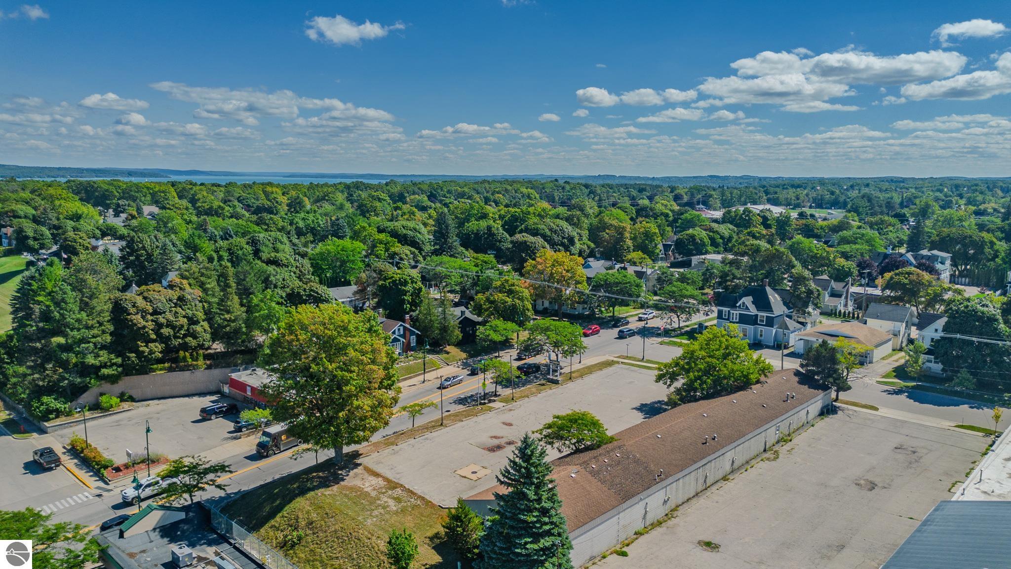 101 W Hurlbut Street, Charlevoix MI 49720, Charlevoix, MI, 49720 — photo 6