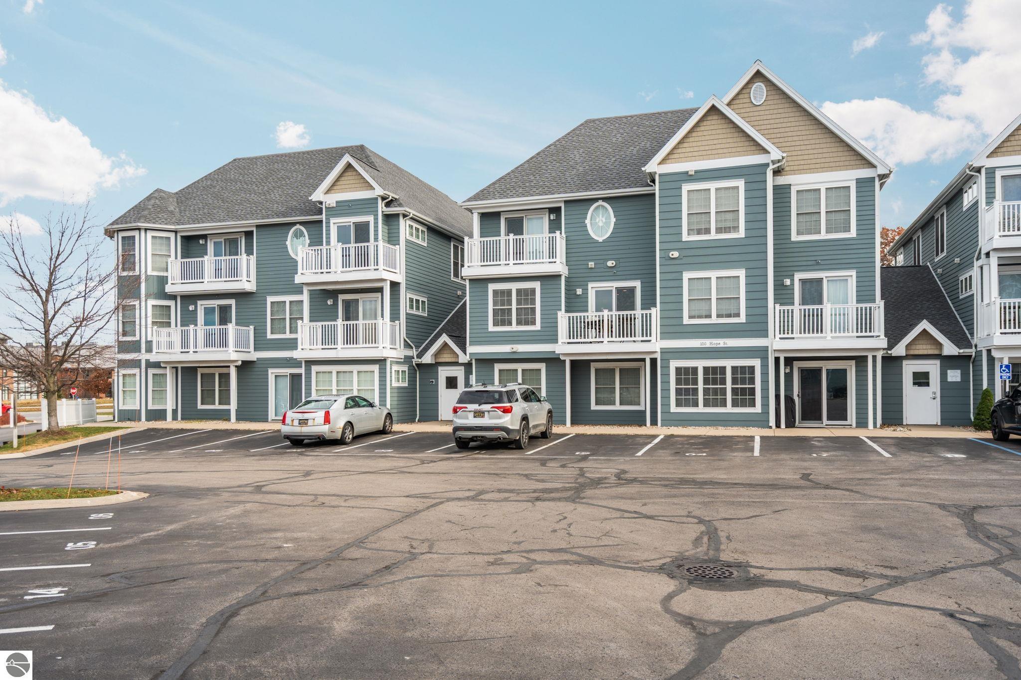 100 Hope Street # 210 Unit: #210