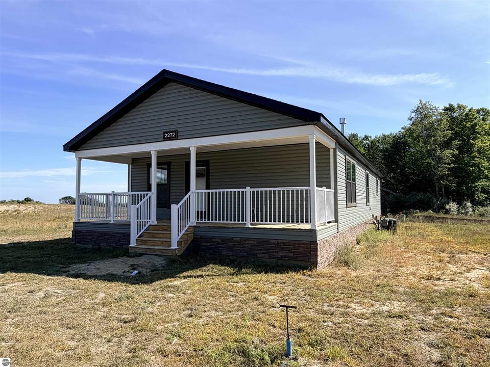 2272 Vista View Dr, Traverse City, MI, a manufactured home at Alta Vista