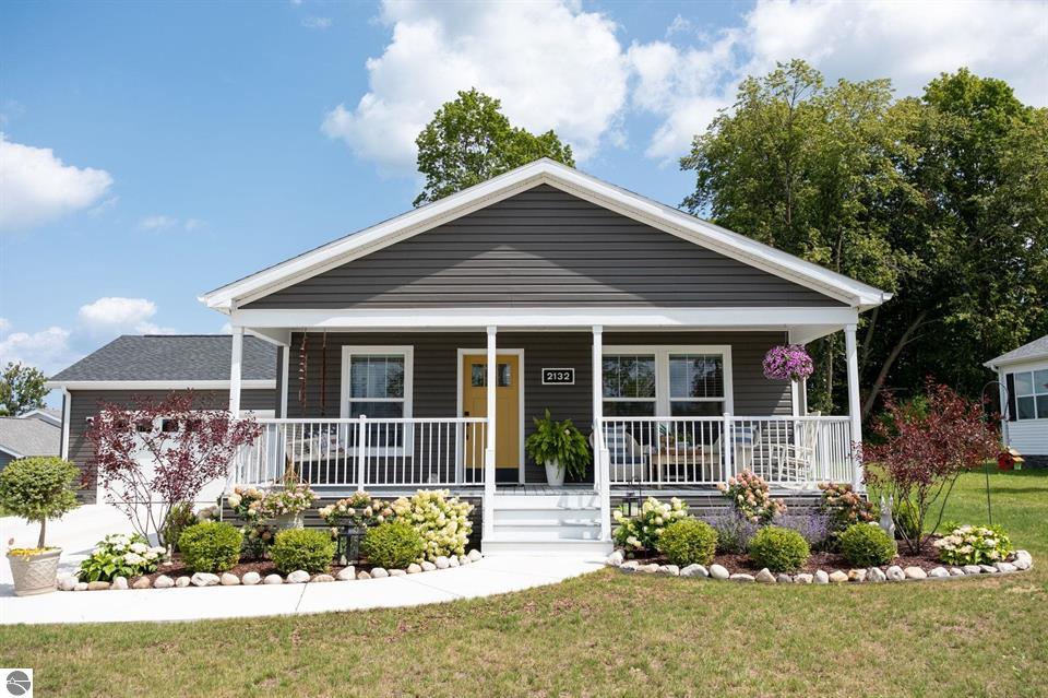 2132 Vista View Dr, Traverse City, MI, a Resale home at Alta Vista